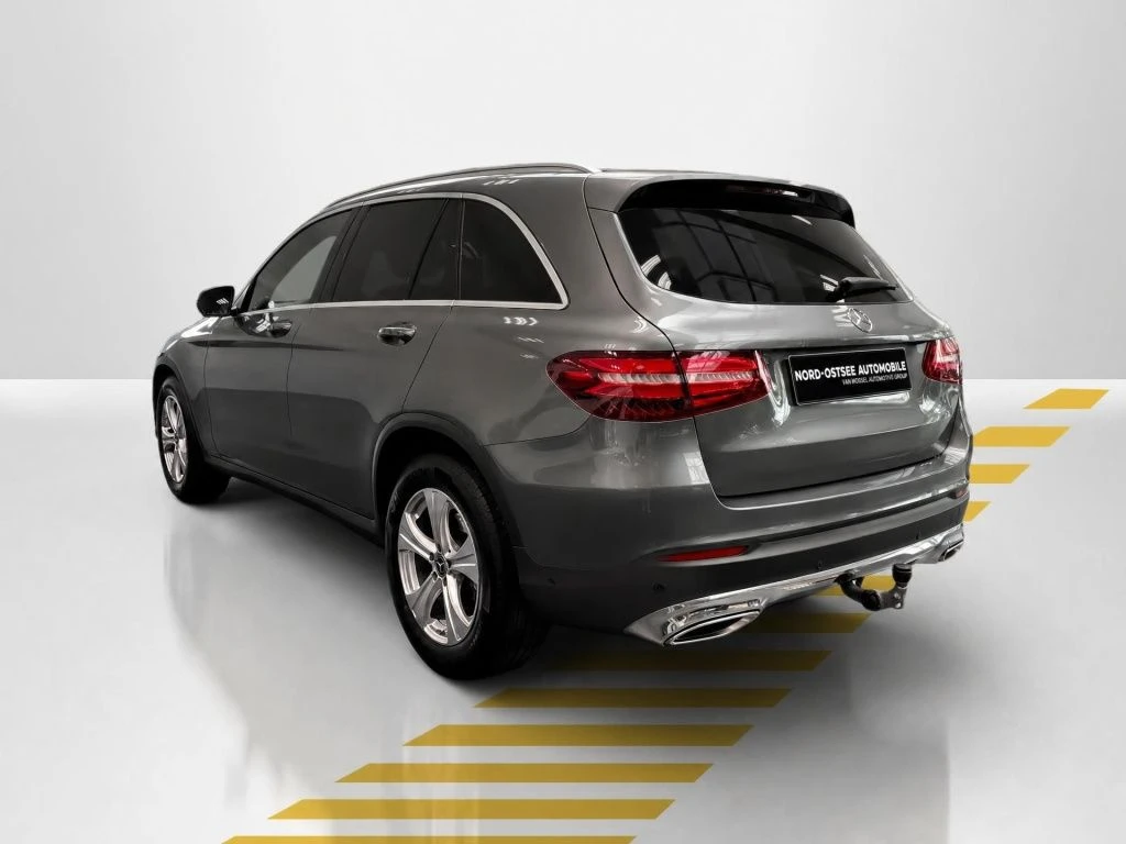 Mercedes-Benz-GLC 250-image-11