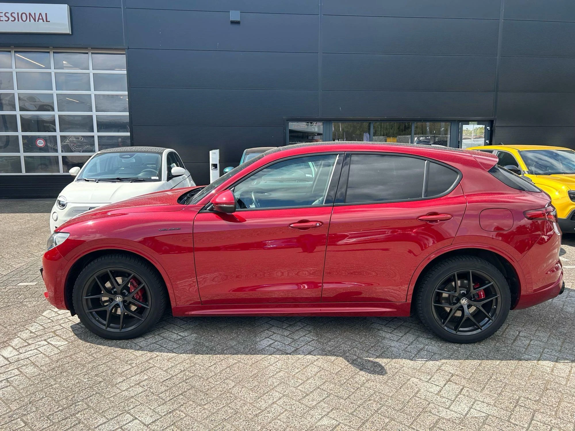 Alfa Romeo-Stelvio-image-3