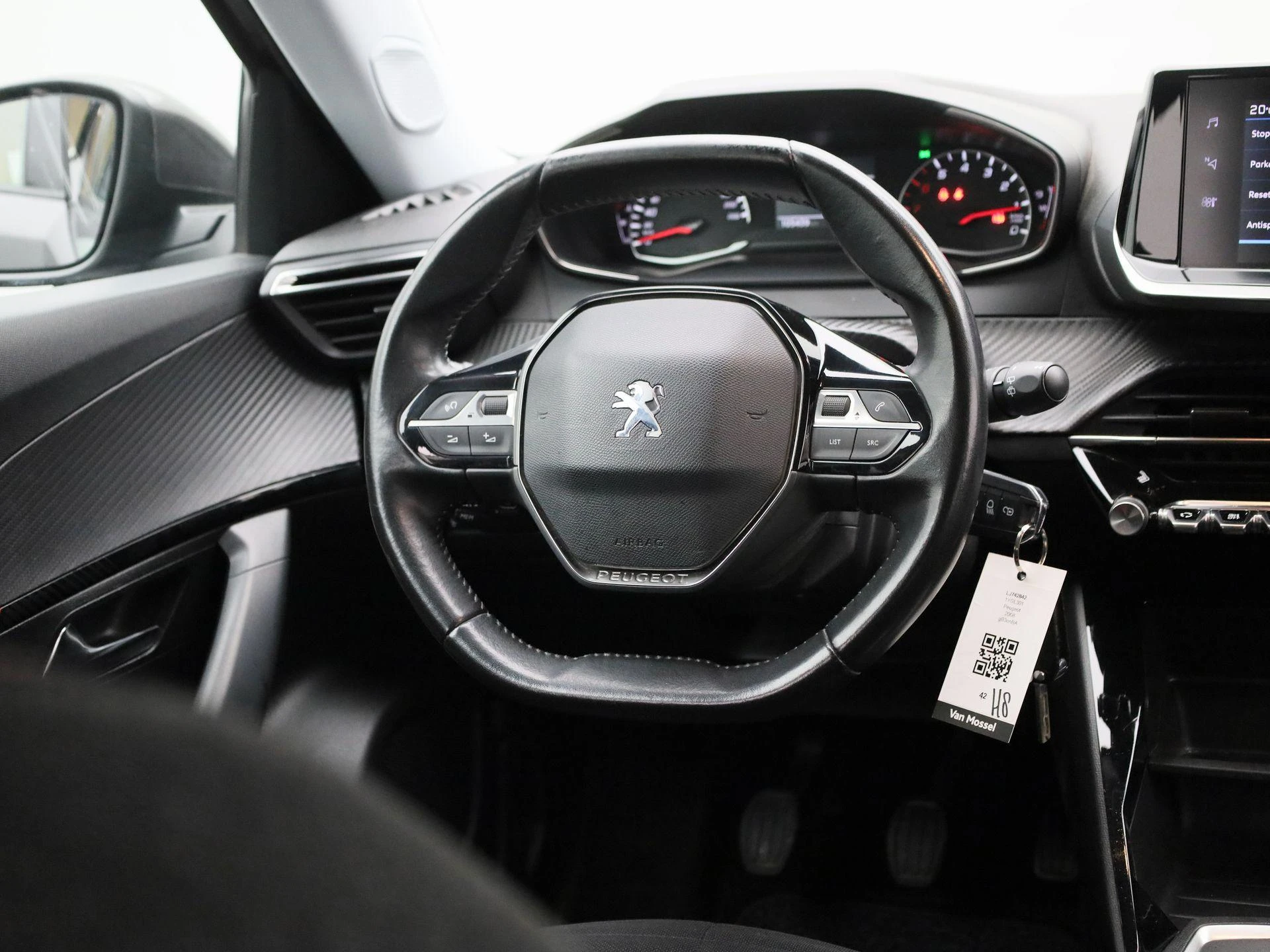 Peugeot-2008-image-8