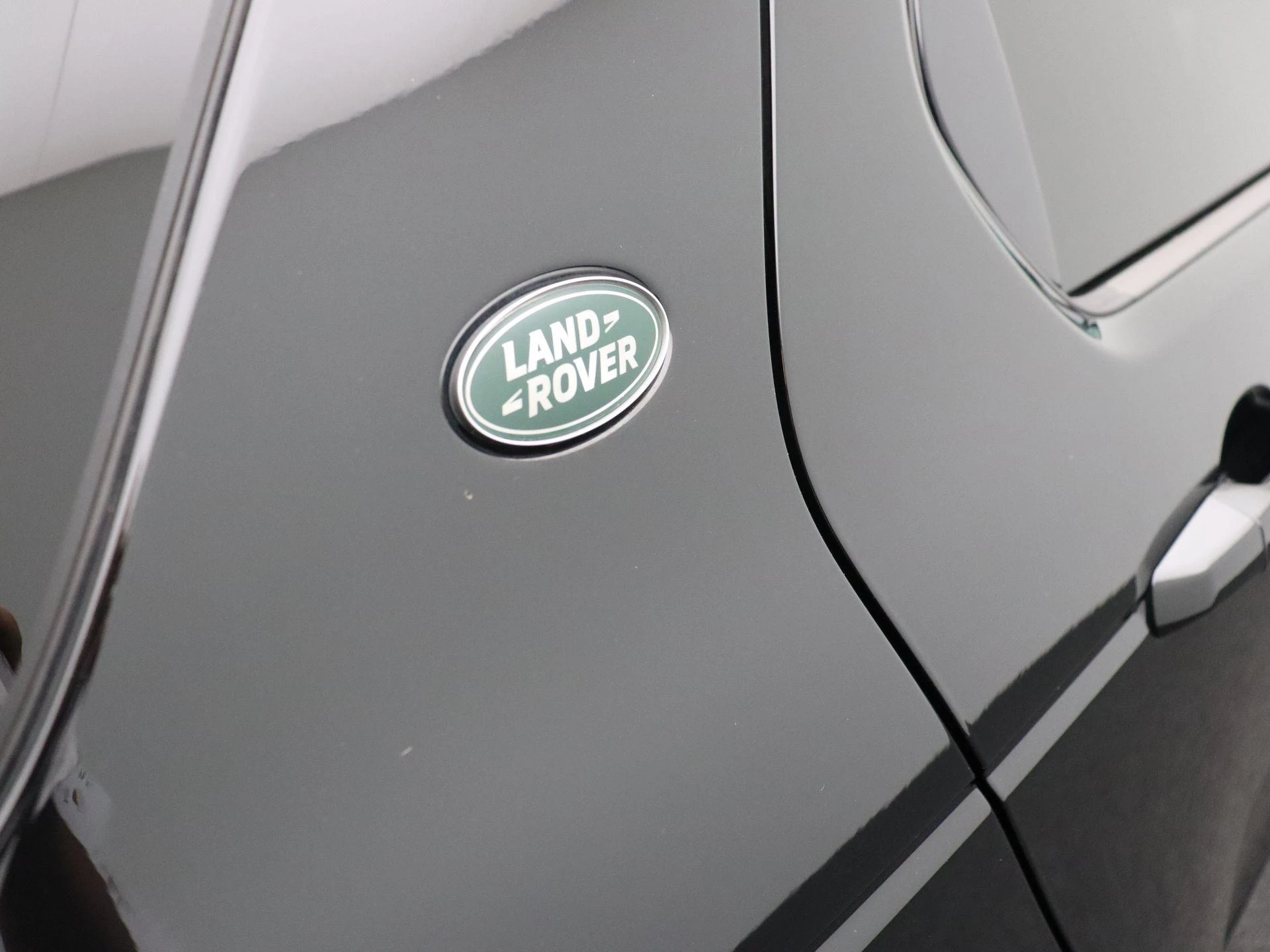 Land Rover-Discovery Sport-image-24