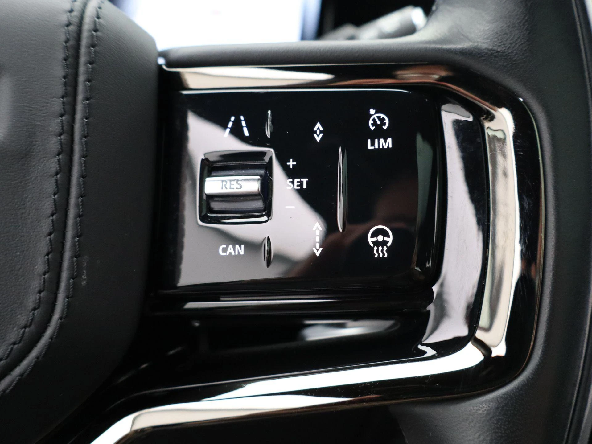Land Rover-Range Rover Sport-image-27