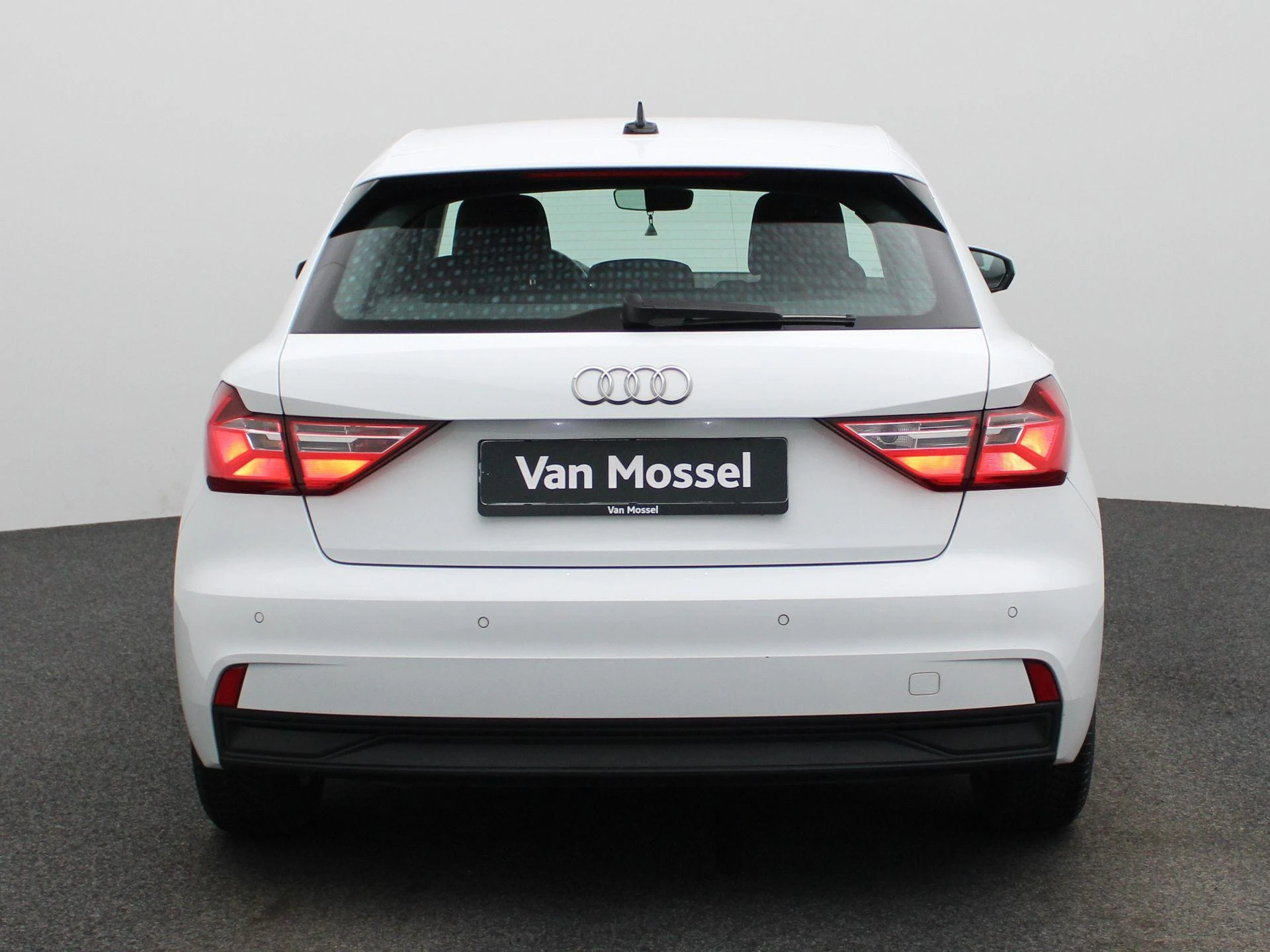 Audi-A1 Sportback-image-4