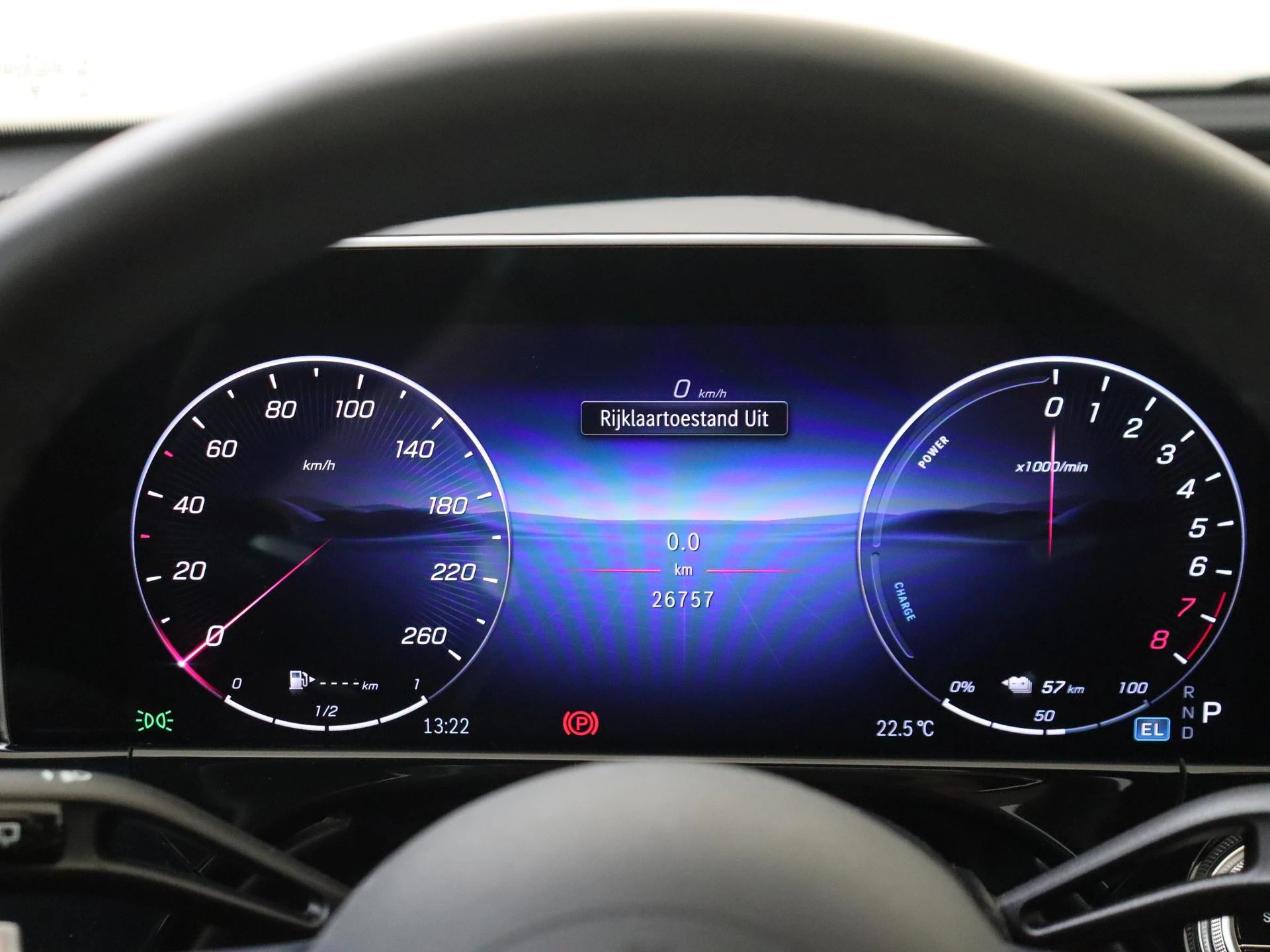 Mercedes-Benz-E-Klasse-image-11