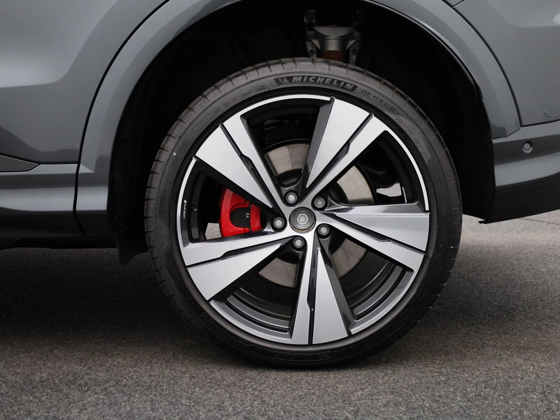 Audi Q5 2.0 TFSI e-hybrid quattro S edition Competition