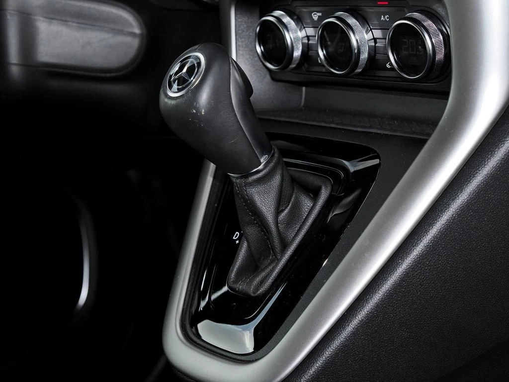 Mercedes-Benz-T-Klasse 180 d-image-12