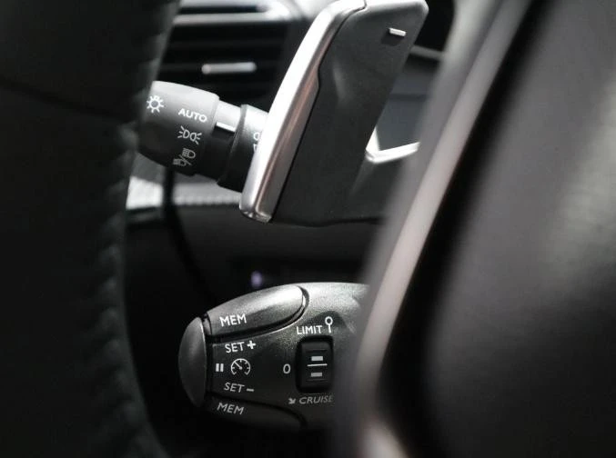 Peugeot-e-208-image-15