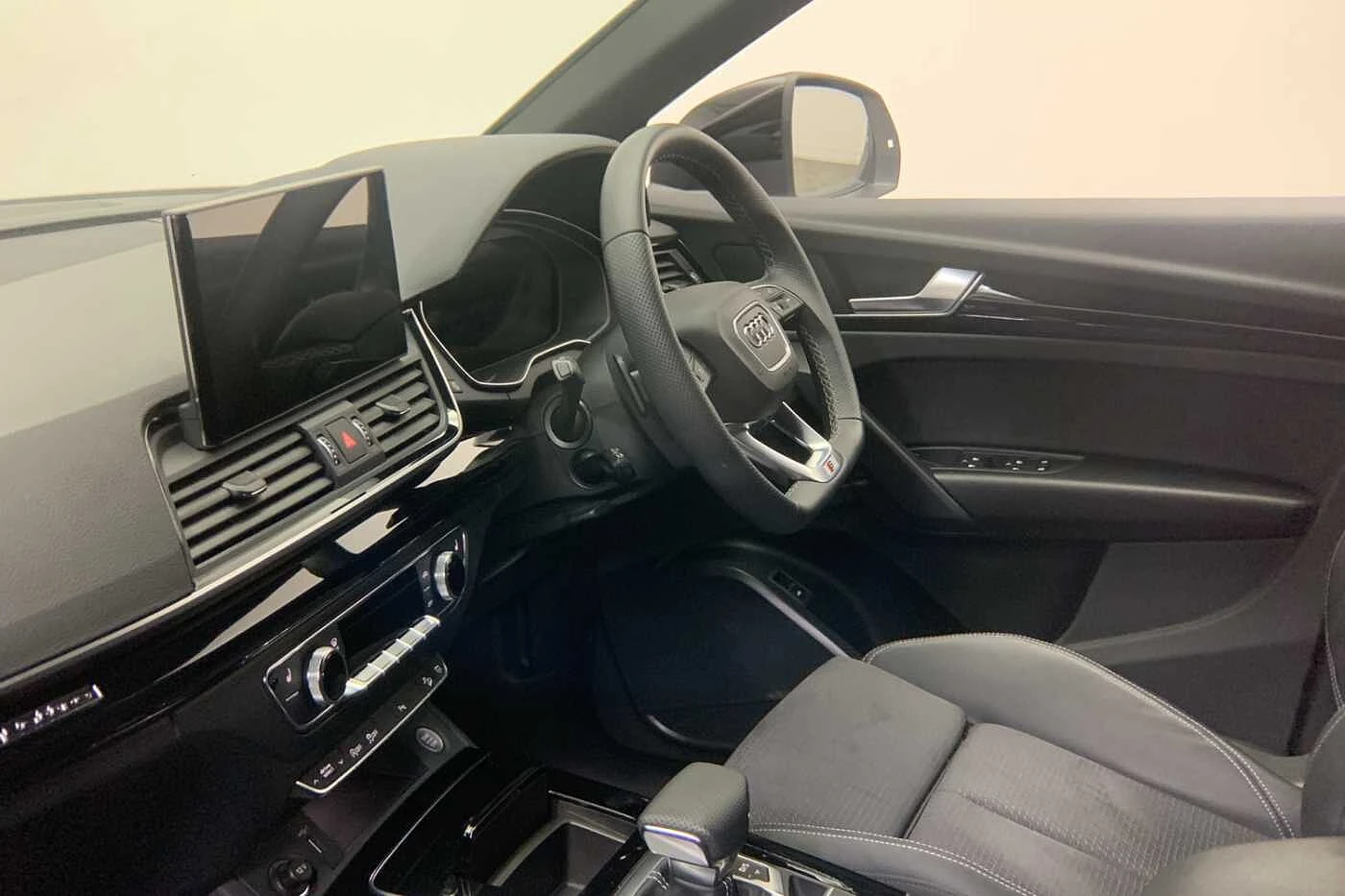 Audi-Q5-image-1