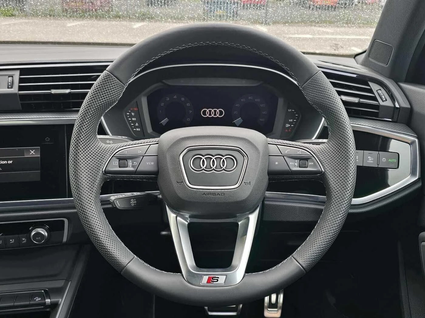 Audi-Q3-image-8