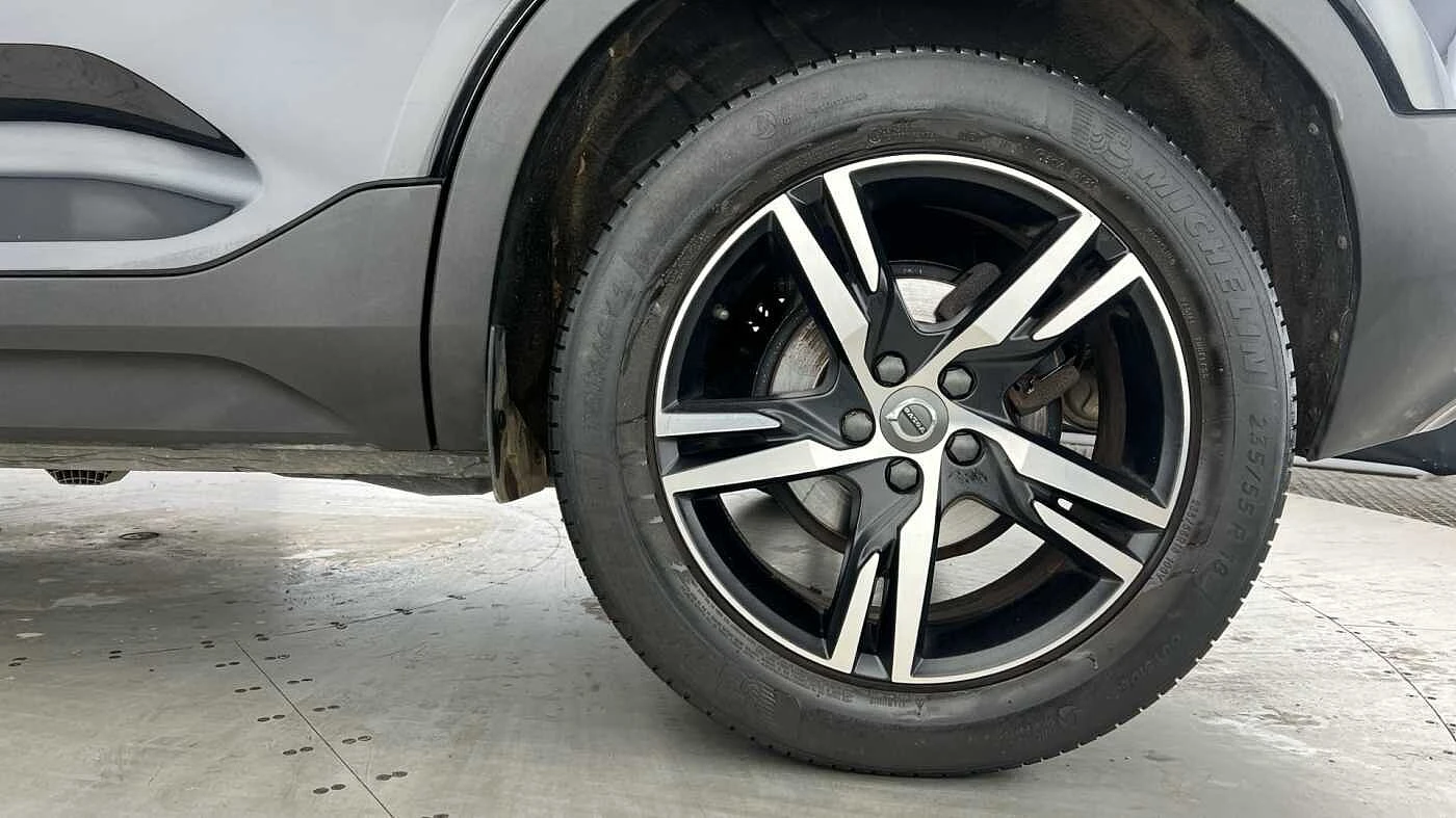 Volvo-XC40-image-3