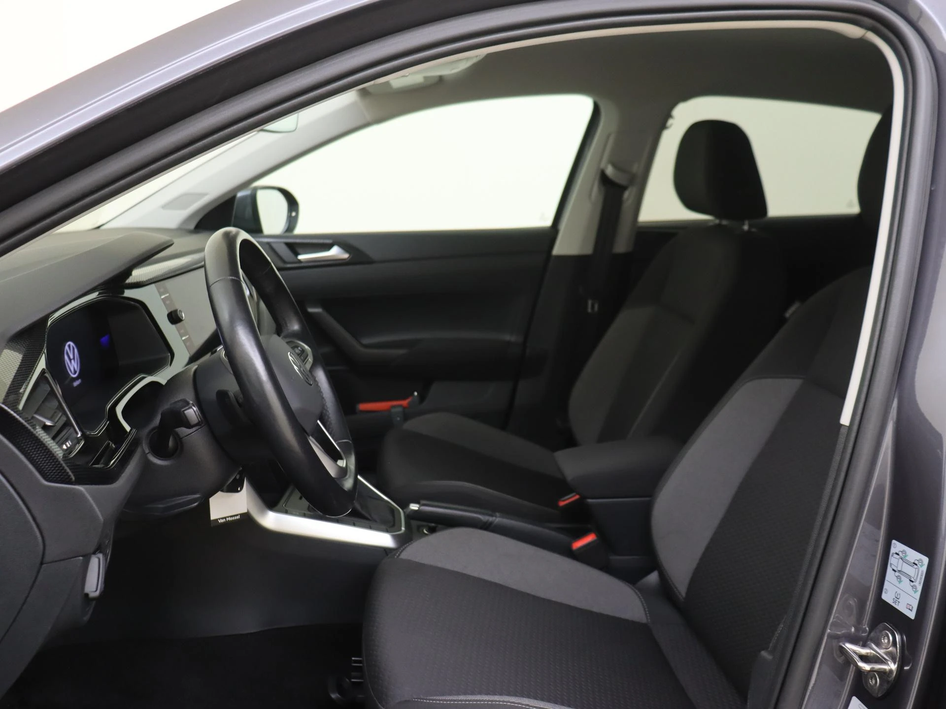 Volkswagen-Taigo-image-14