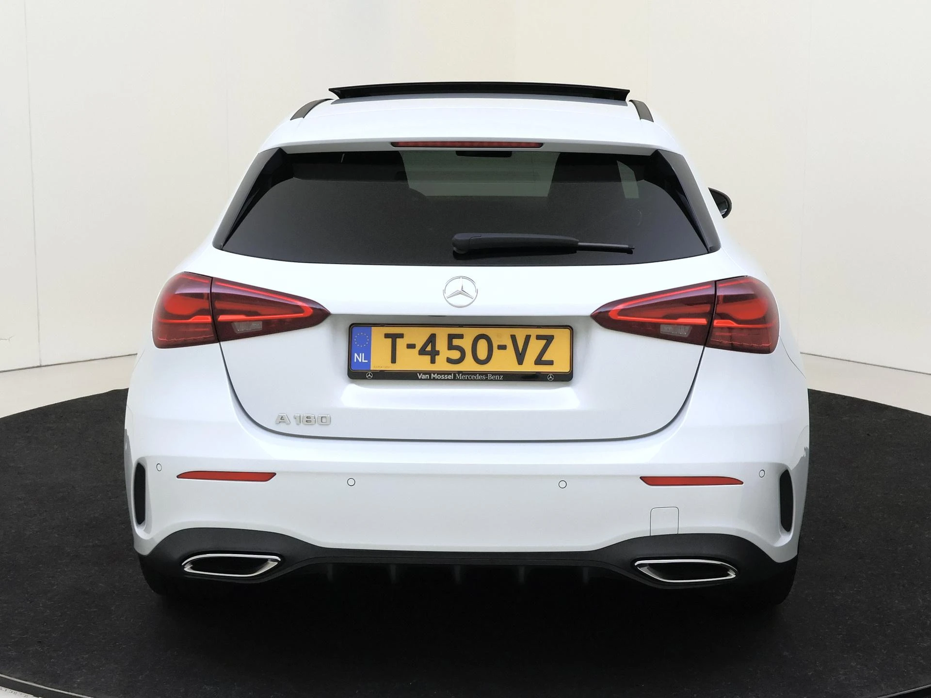 Mercedes-Benz-A-Klasse-image-6