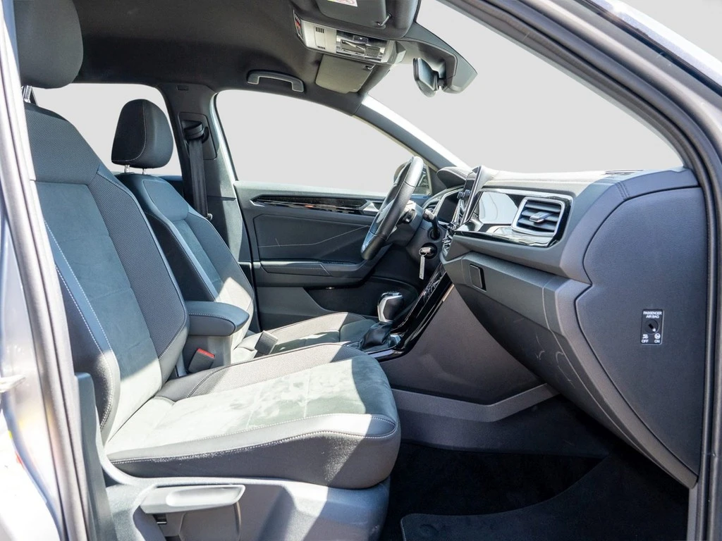 Volkswagen-T-Roc-image-6