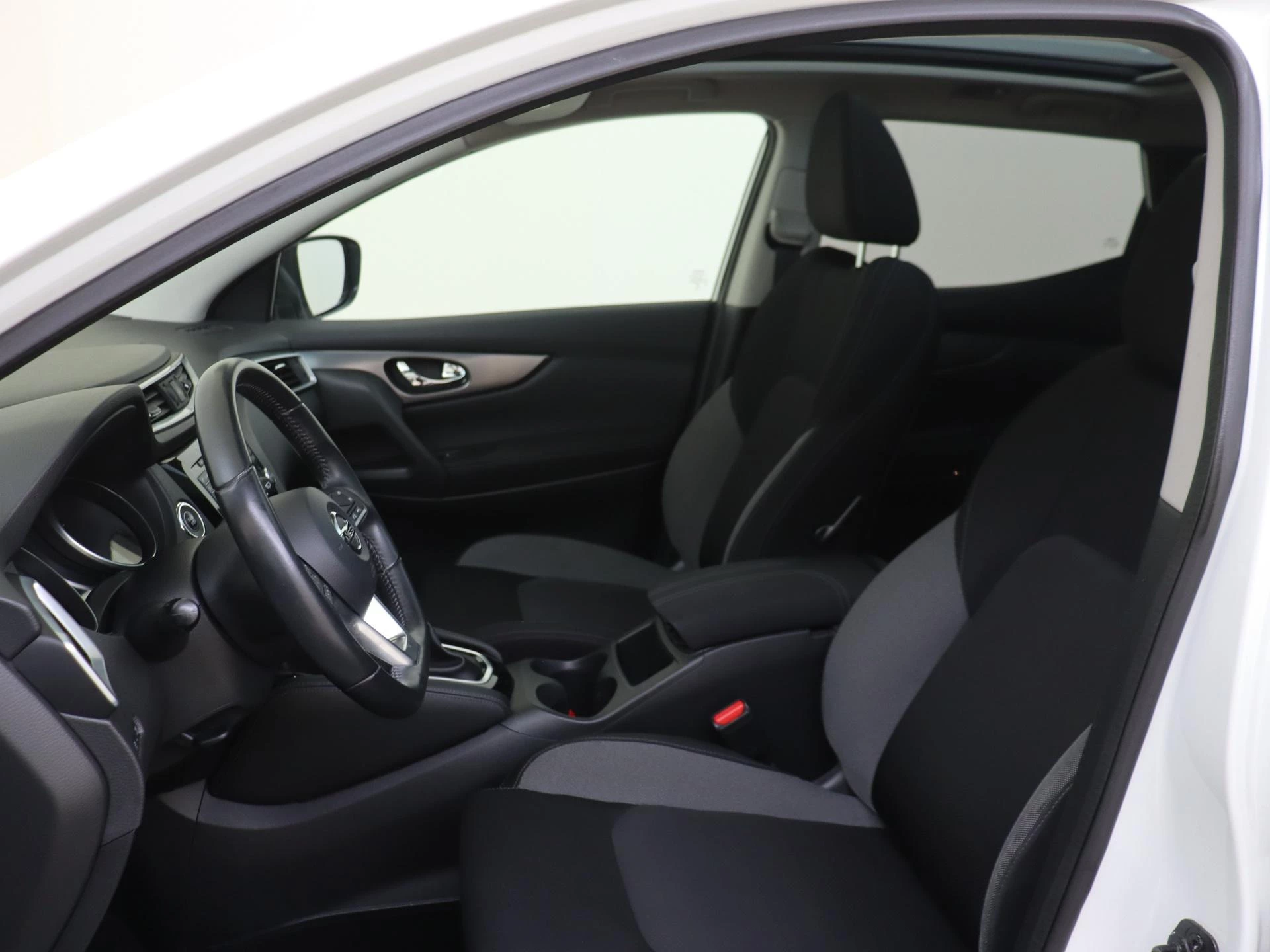 Nissan-QASHQAI-image-10