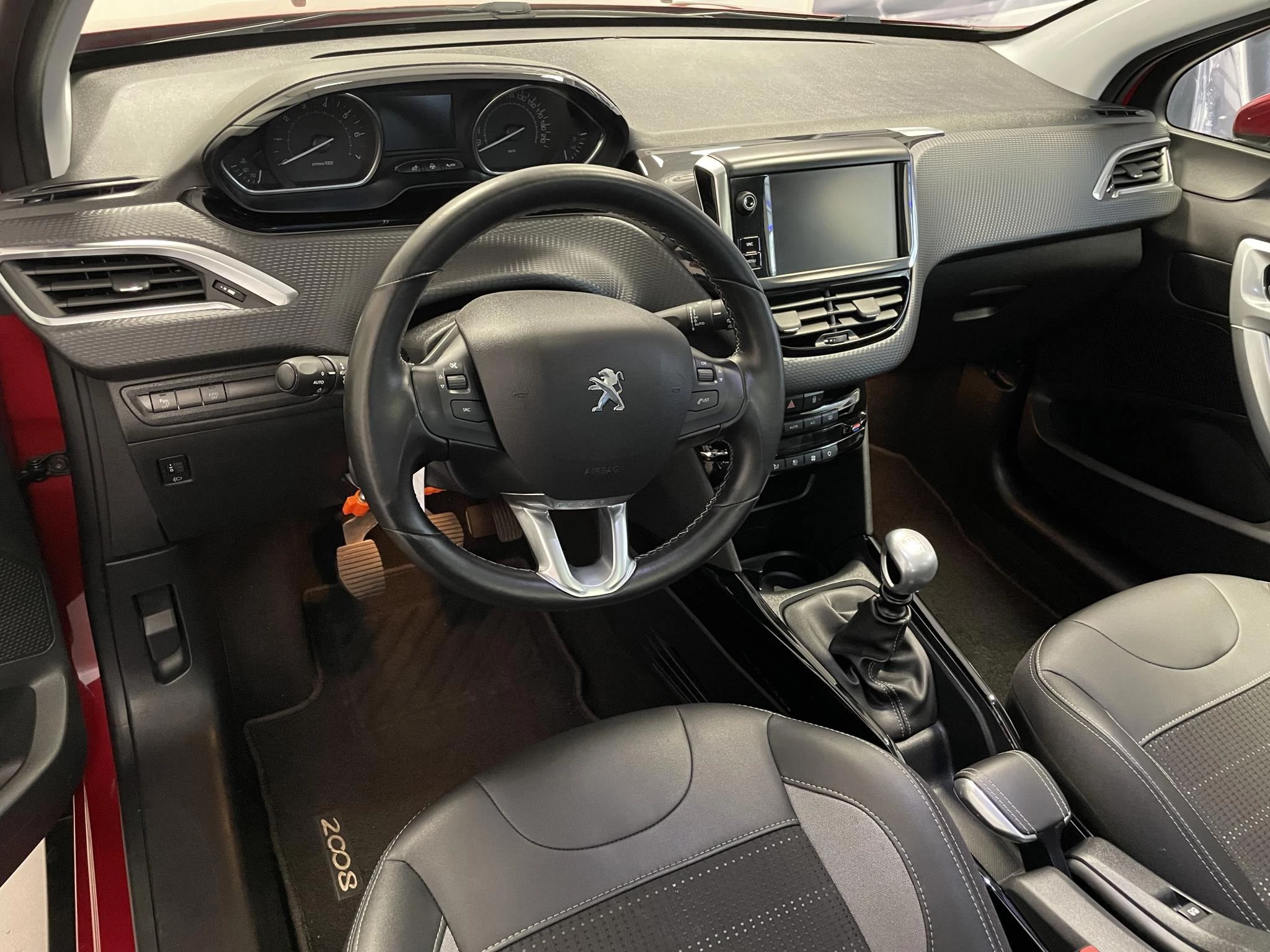 Peugeot-2008-image-6