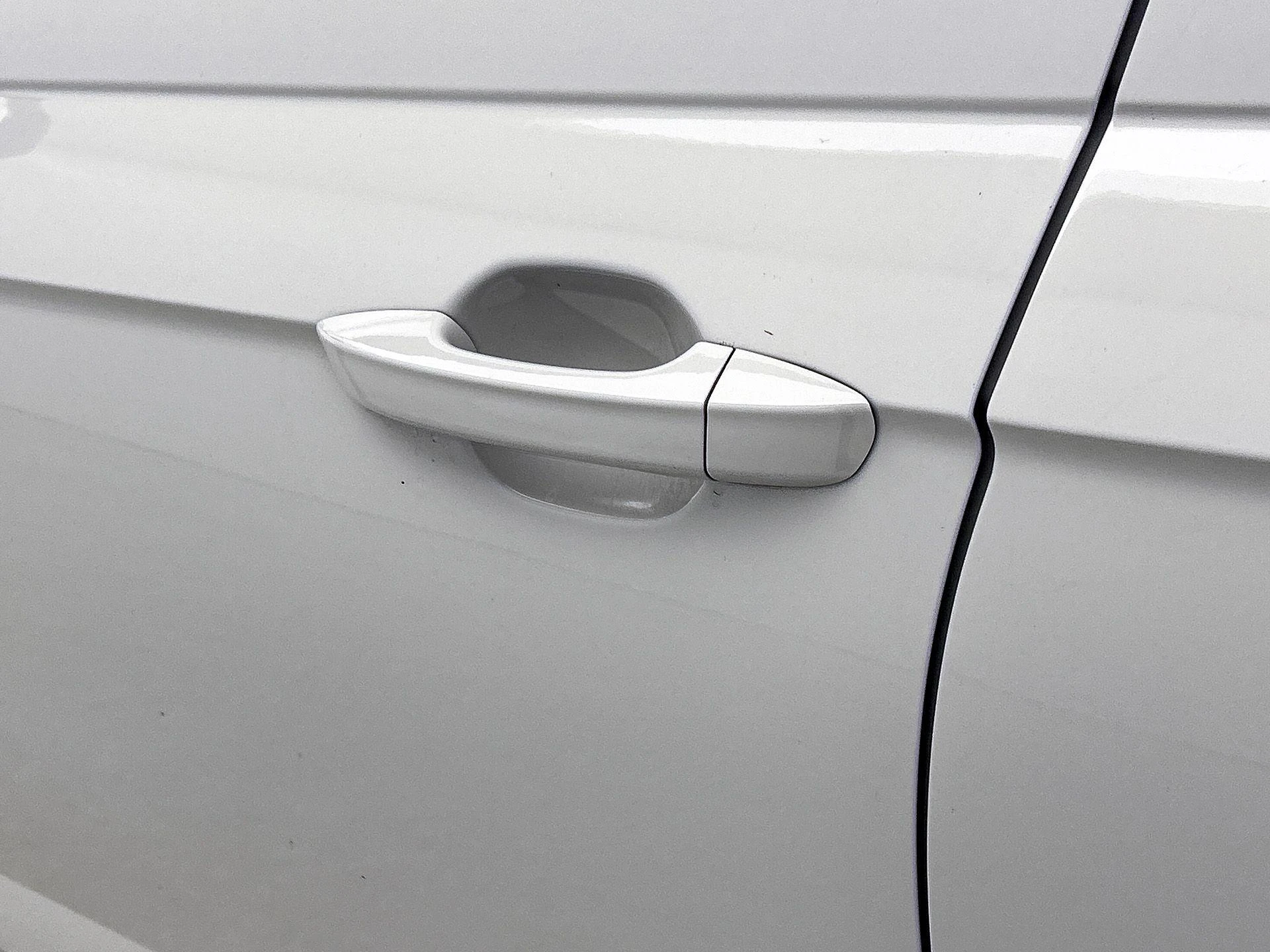 Volkswagen-Polo-image-24