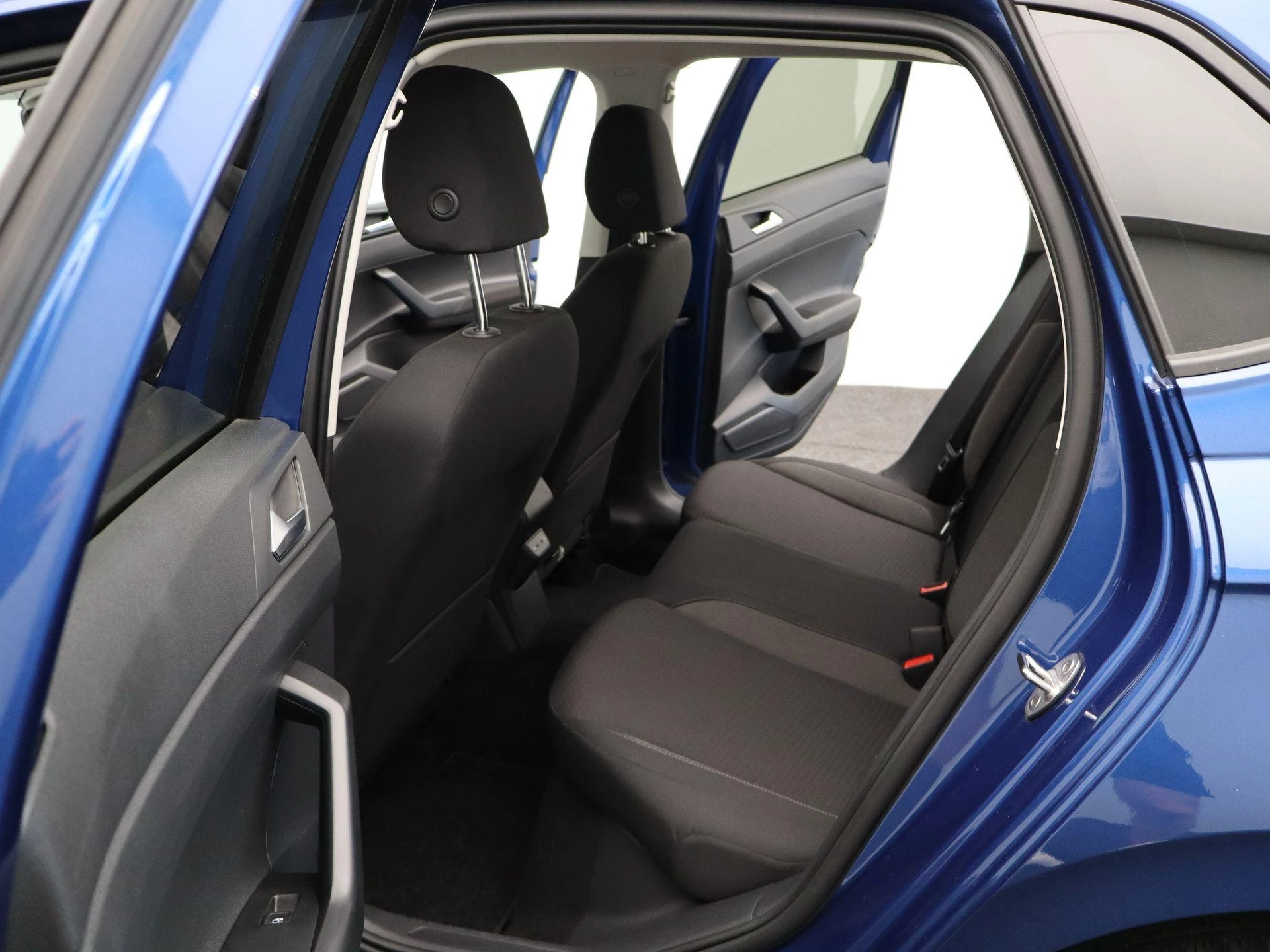 Volkswagen-Polo-image-11