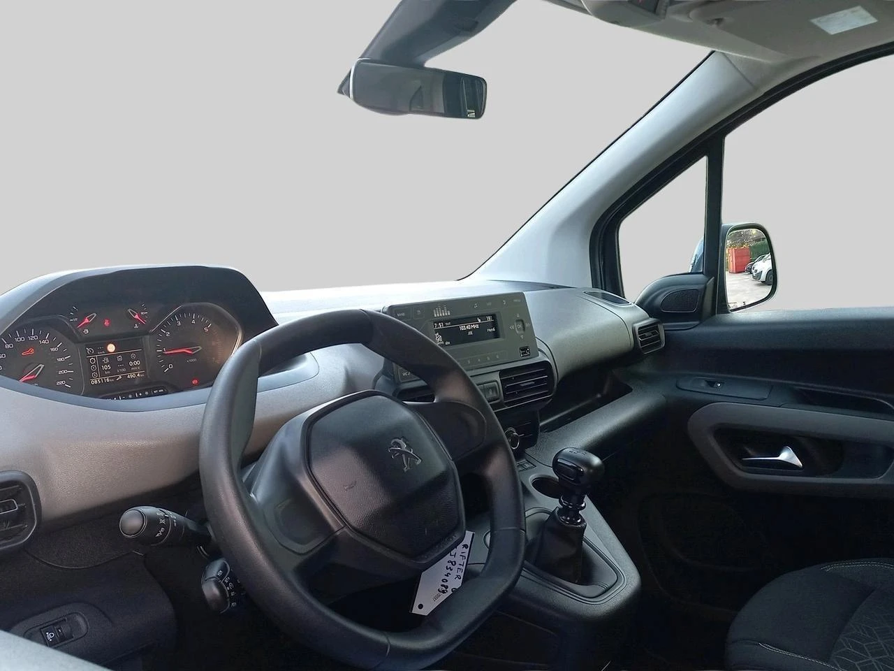Peugeot-Rifter-image-6