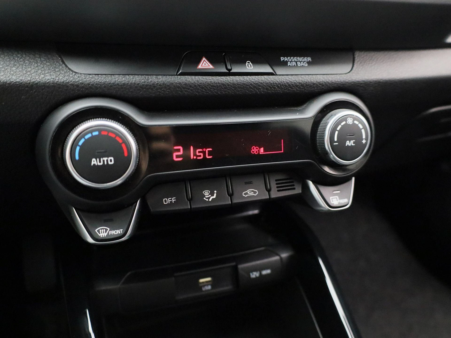 Kia-Stonic-image-24