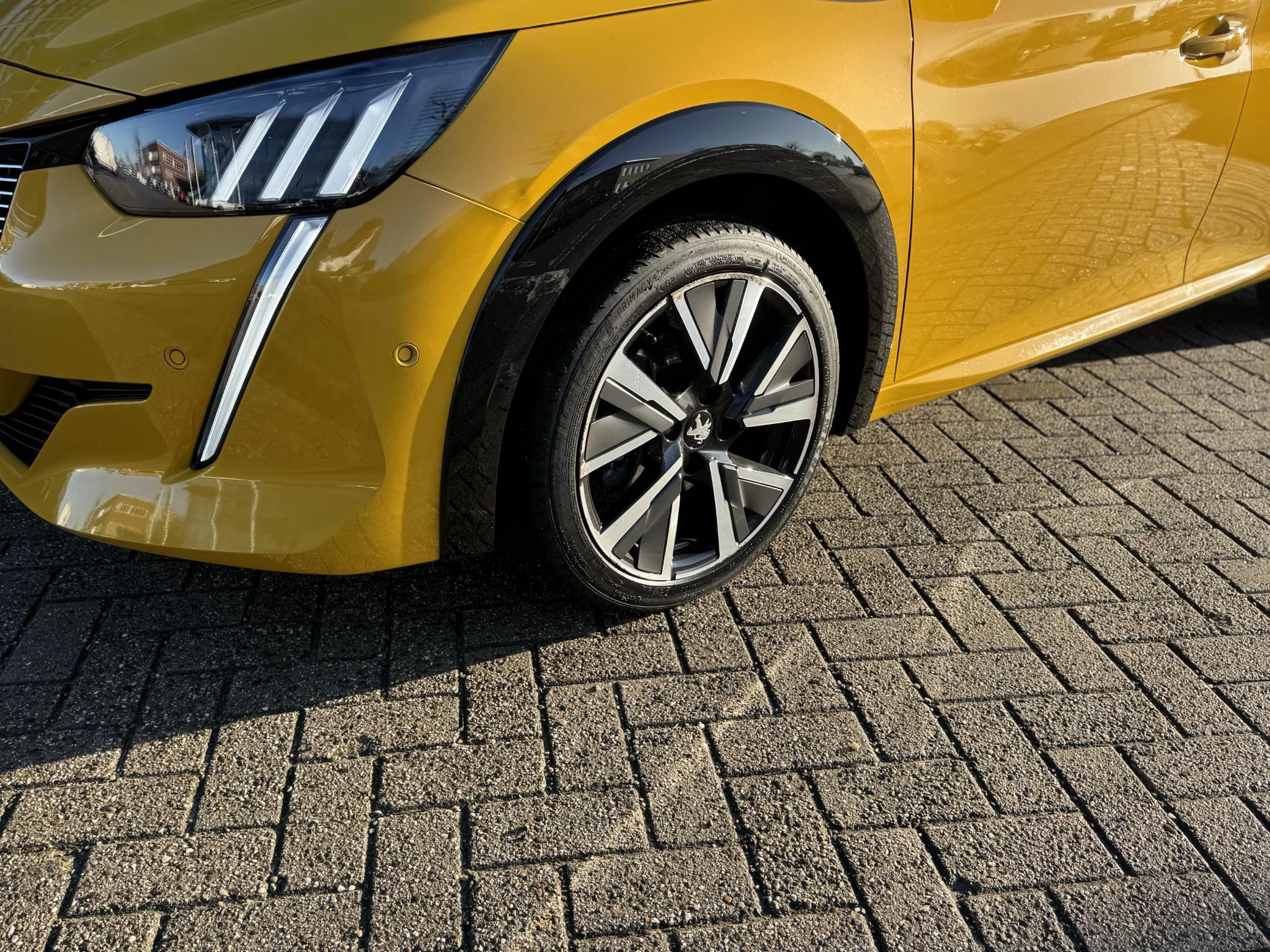 Peugeot-208-image-9