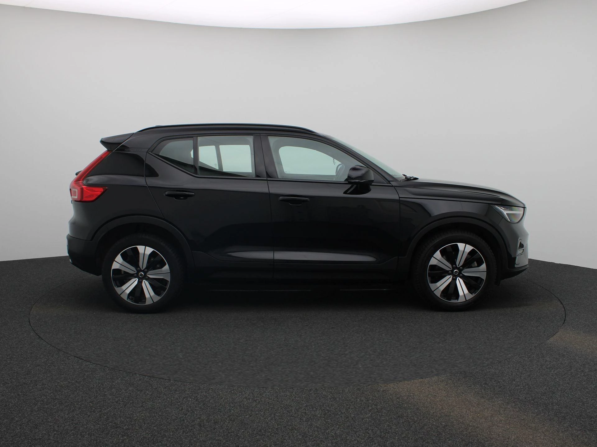 Volvo-XC40-image-5