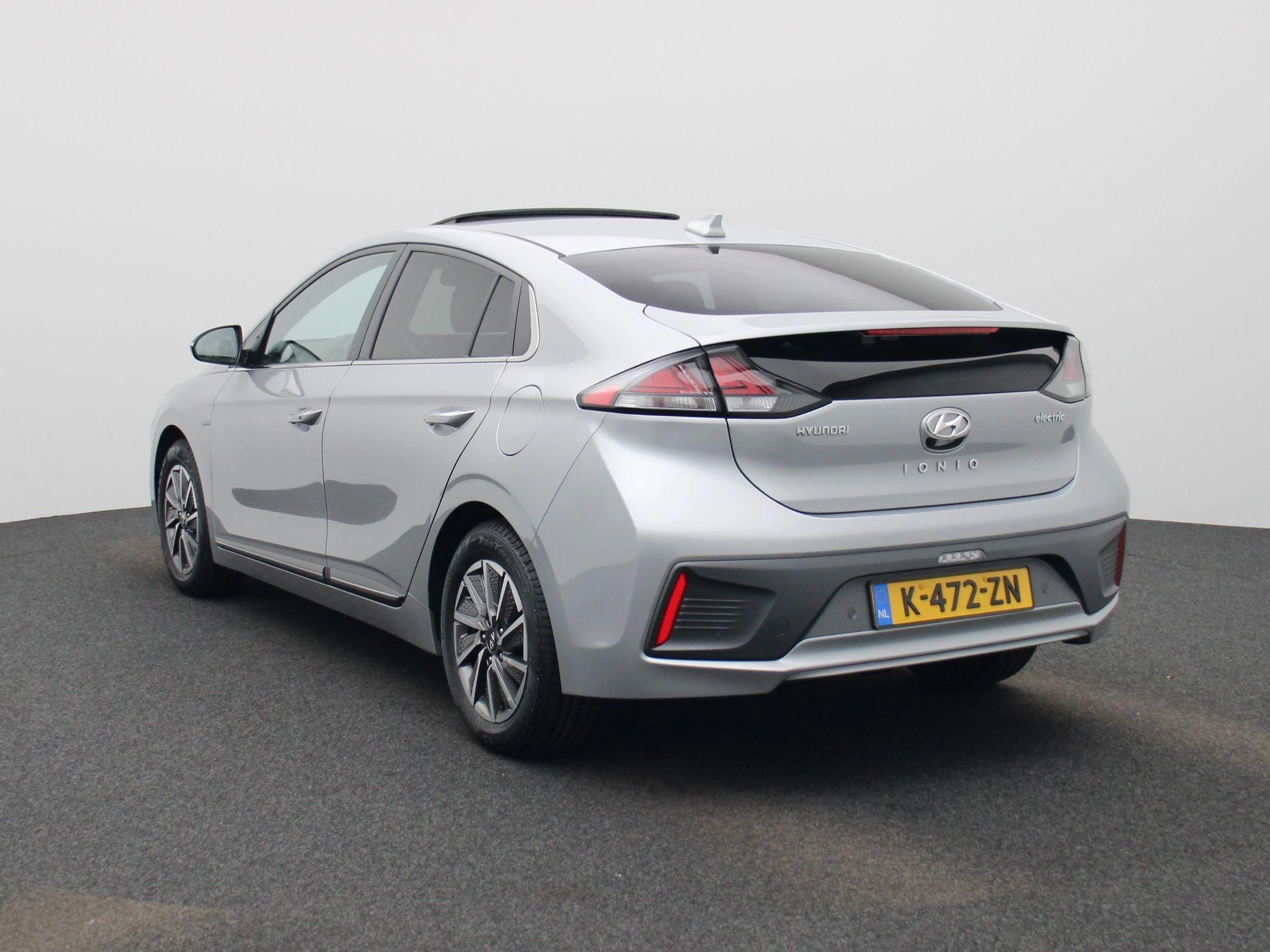 Hyundai-IONIQ-image-1