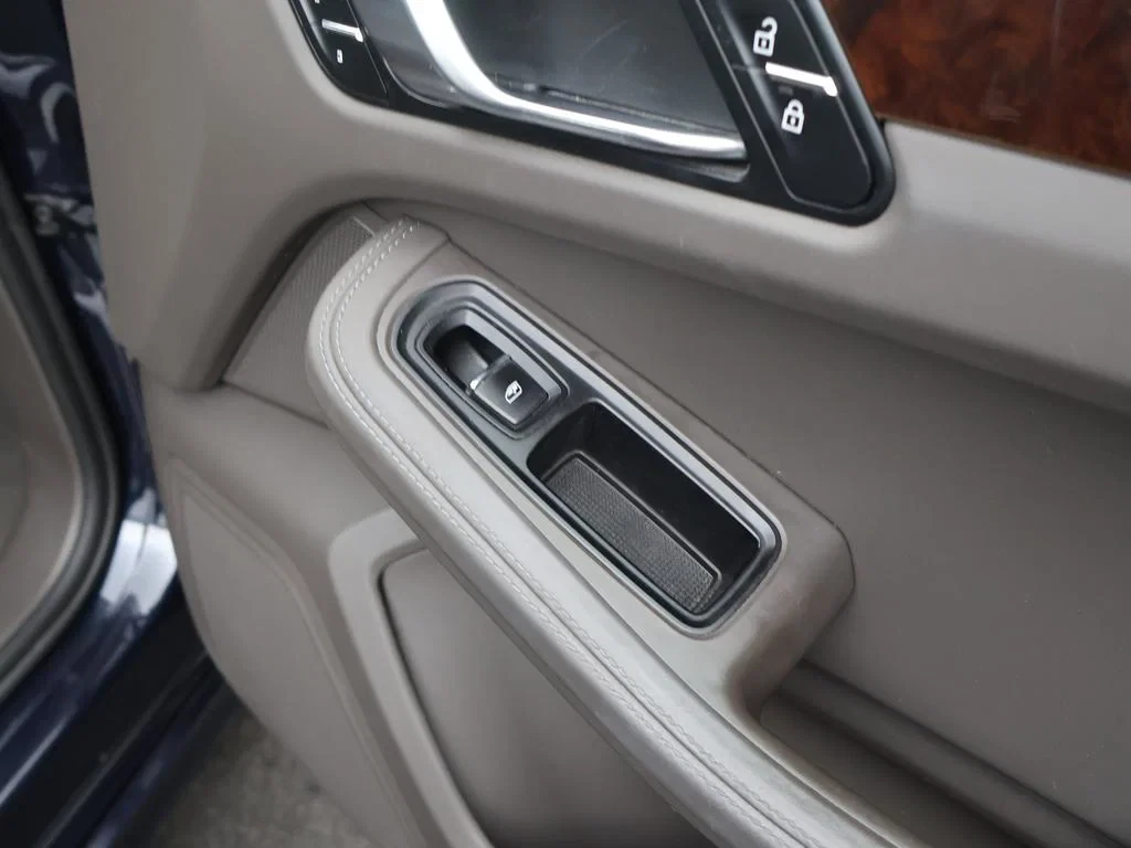 Porsche-Macan-image-12
