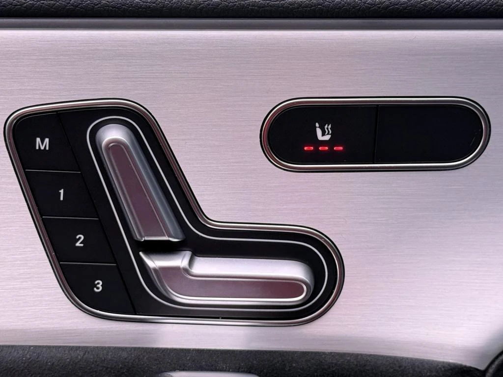 Mercedes-Benz-CLA-image-7