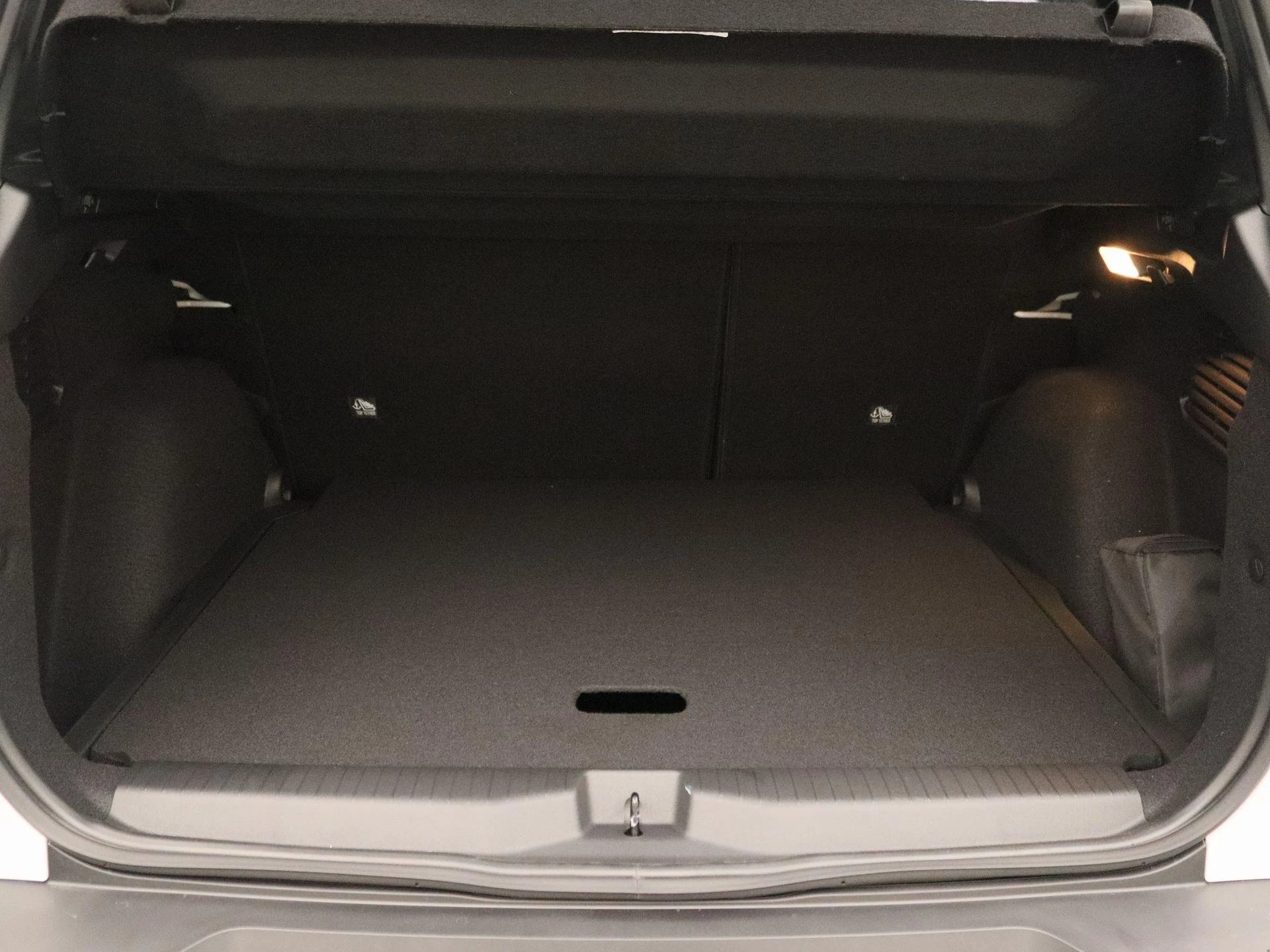 Opel-Frontera-image-14