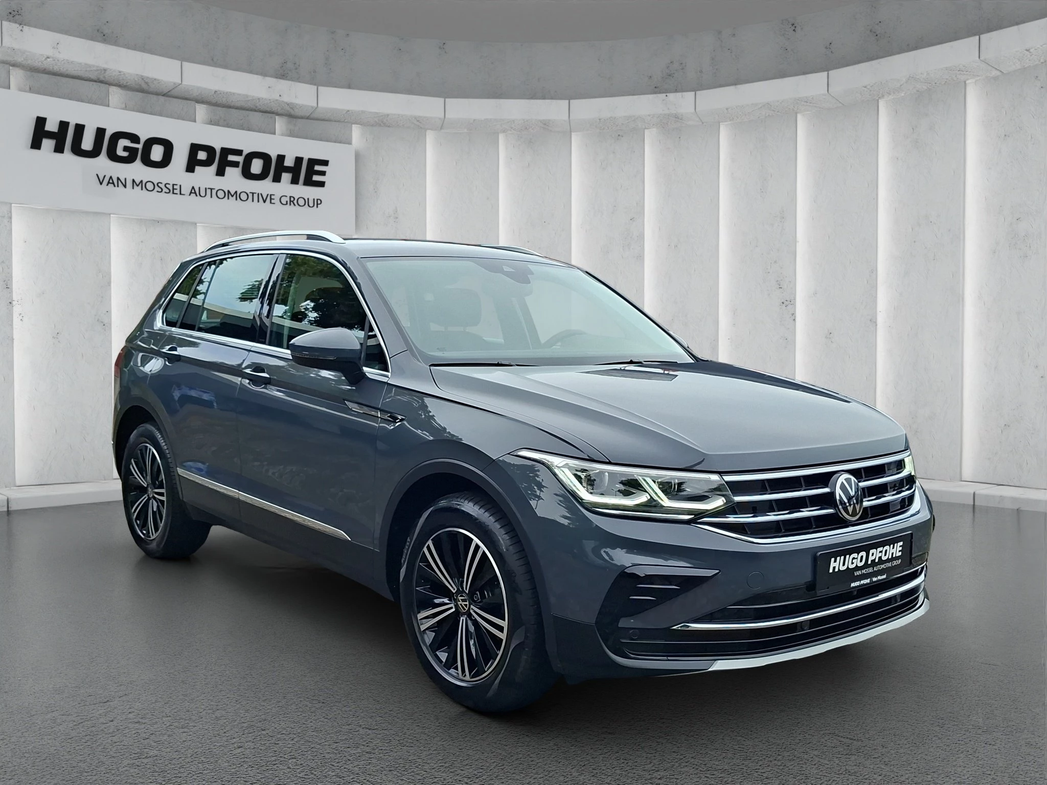 Volkswagen Tiguan Elegance 2.0 TDI LED | AHK | ACC | PDC | SHZ | LMF | Navi