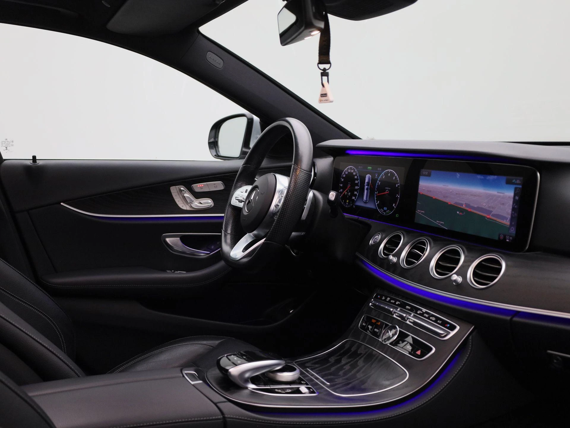 Mercedes-Benz-E-Klasse-image-36
