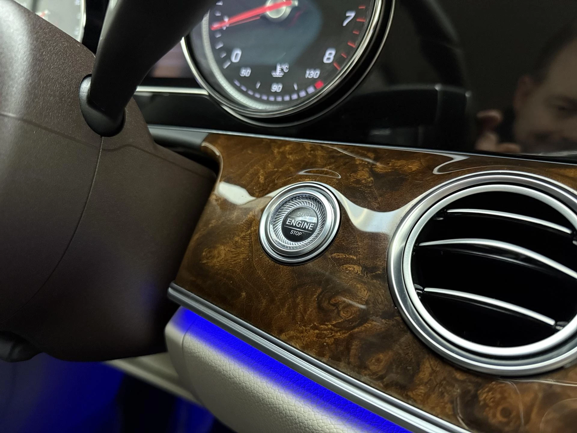 Mercedes-Benz-E-Klasse-image-19