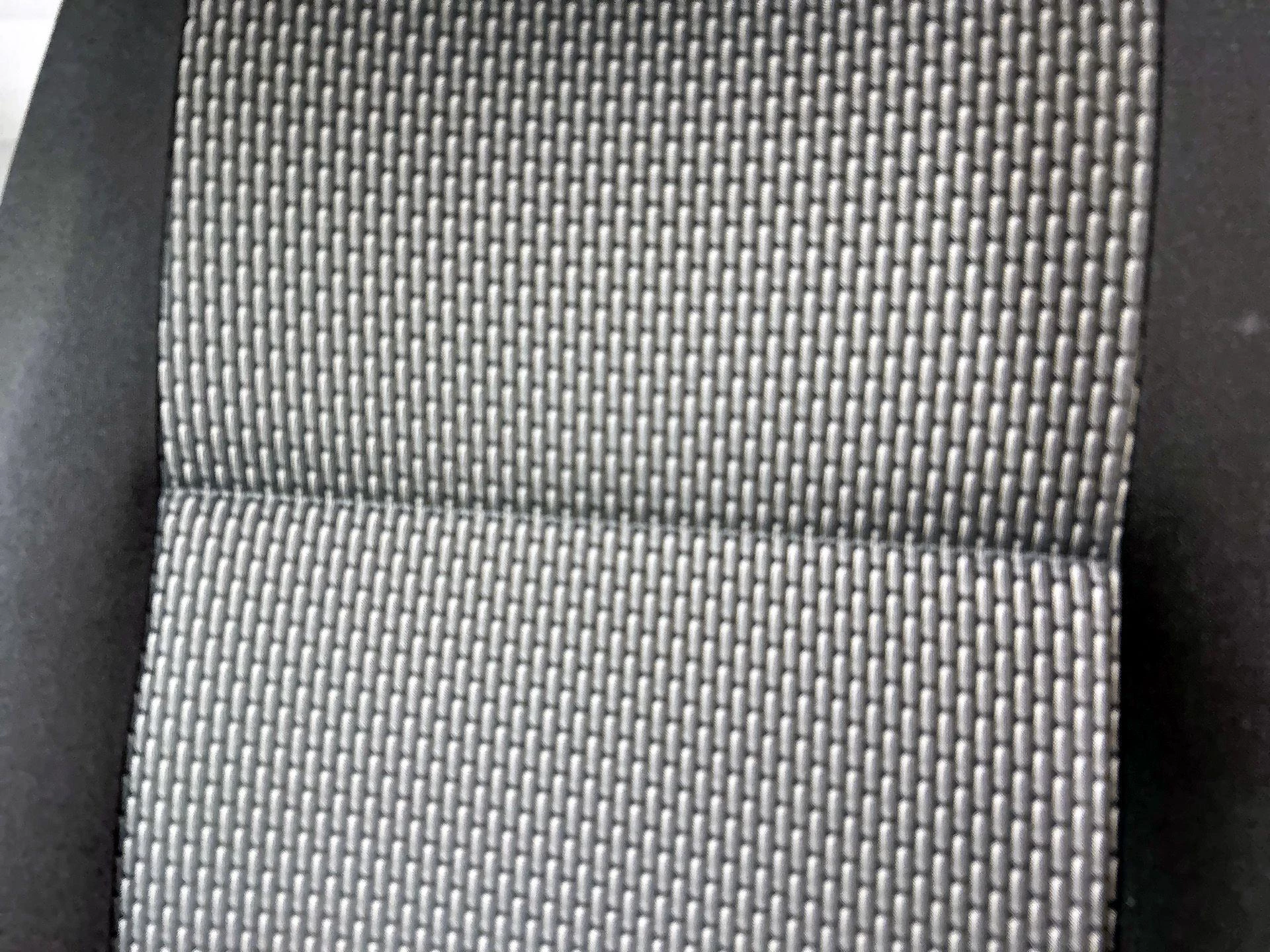 Volkswagen-Transporter-image-15