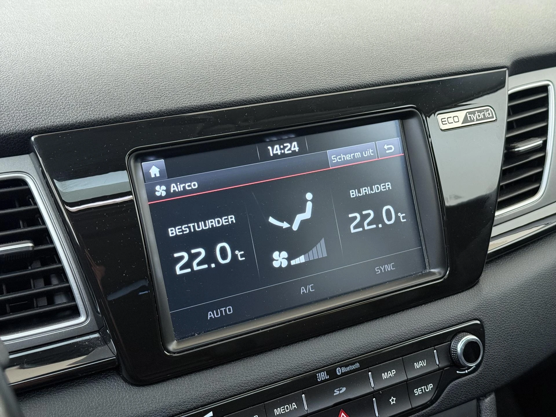 Kia-Niro-image-18
