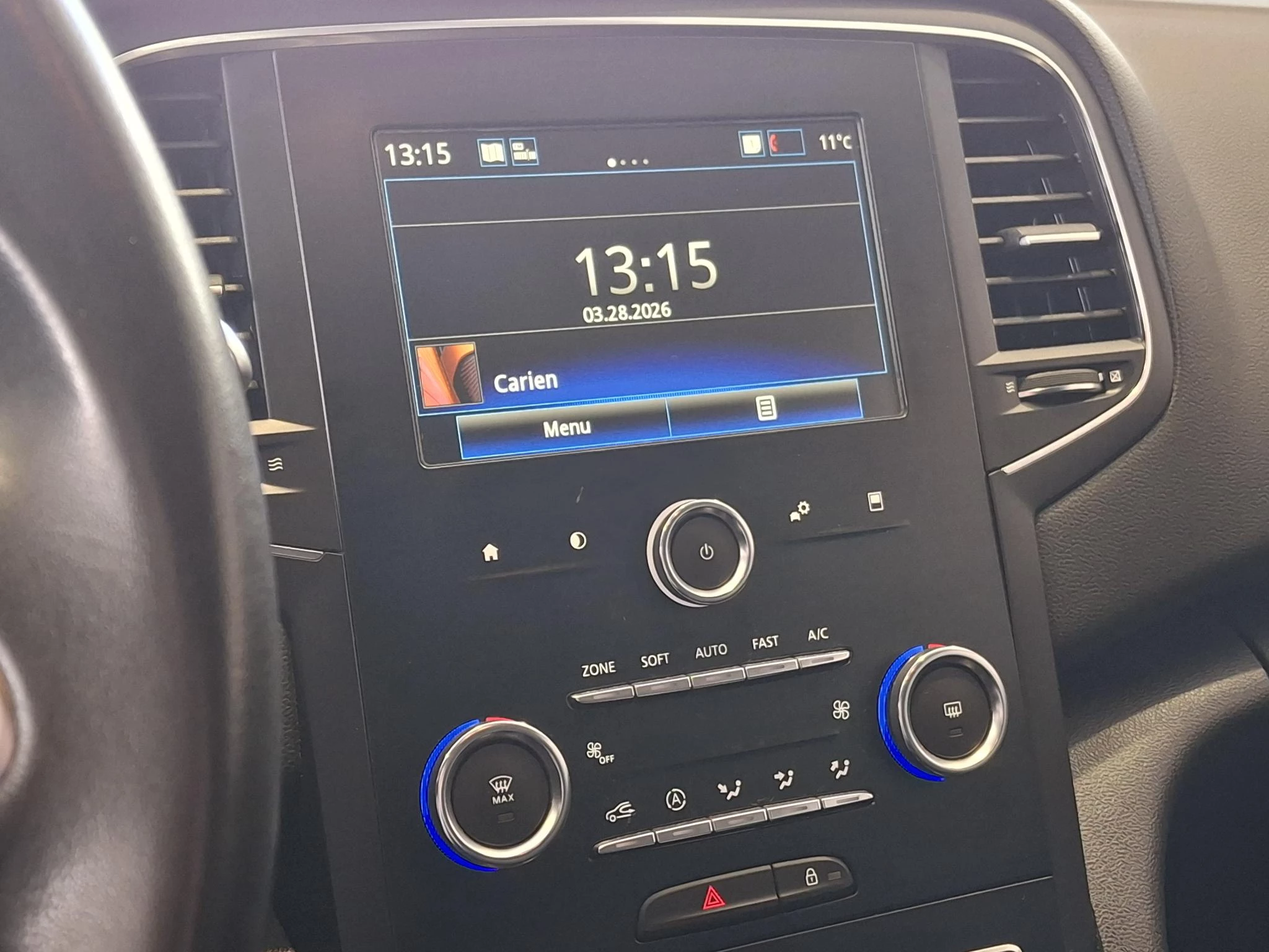 Renault-Mégane Estate-image-12