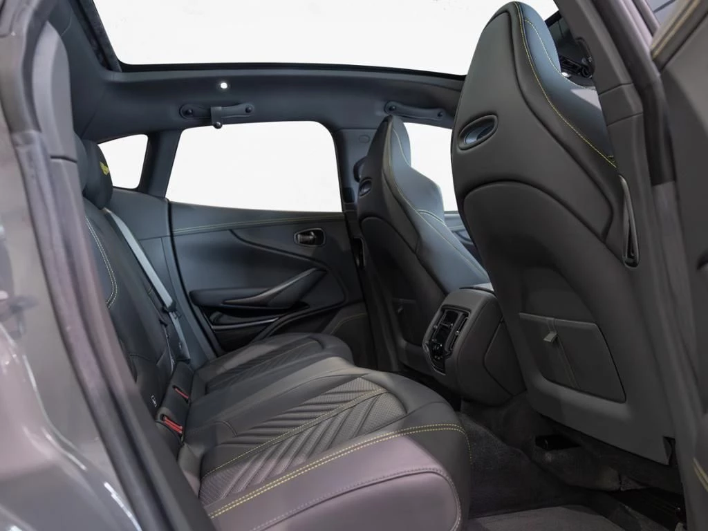 Aston Martin DBX 707 Aston Martin Hamburg