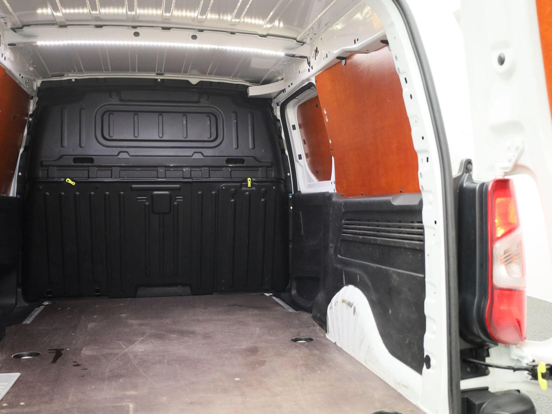 Opel-Combo-image-17
