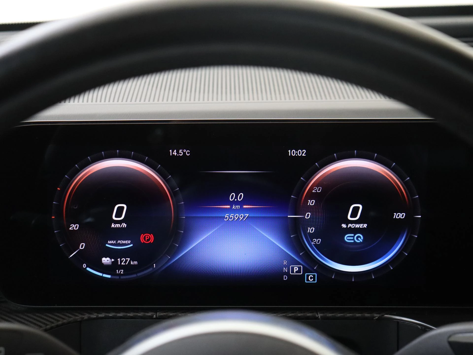 Mercedes-Benz-EQC-image-10