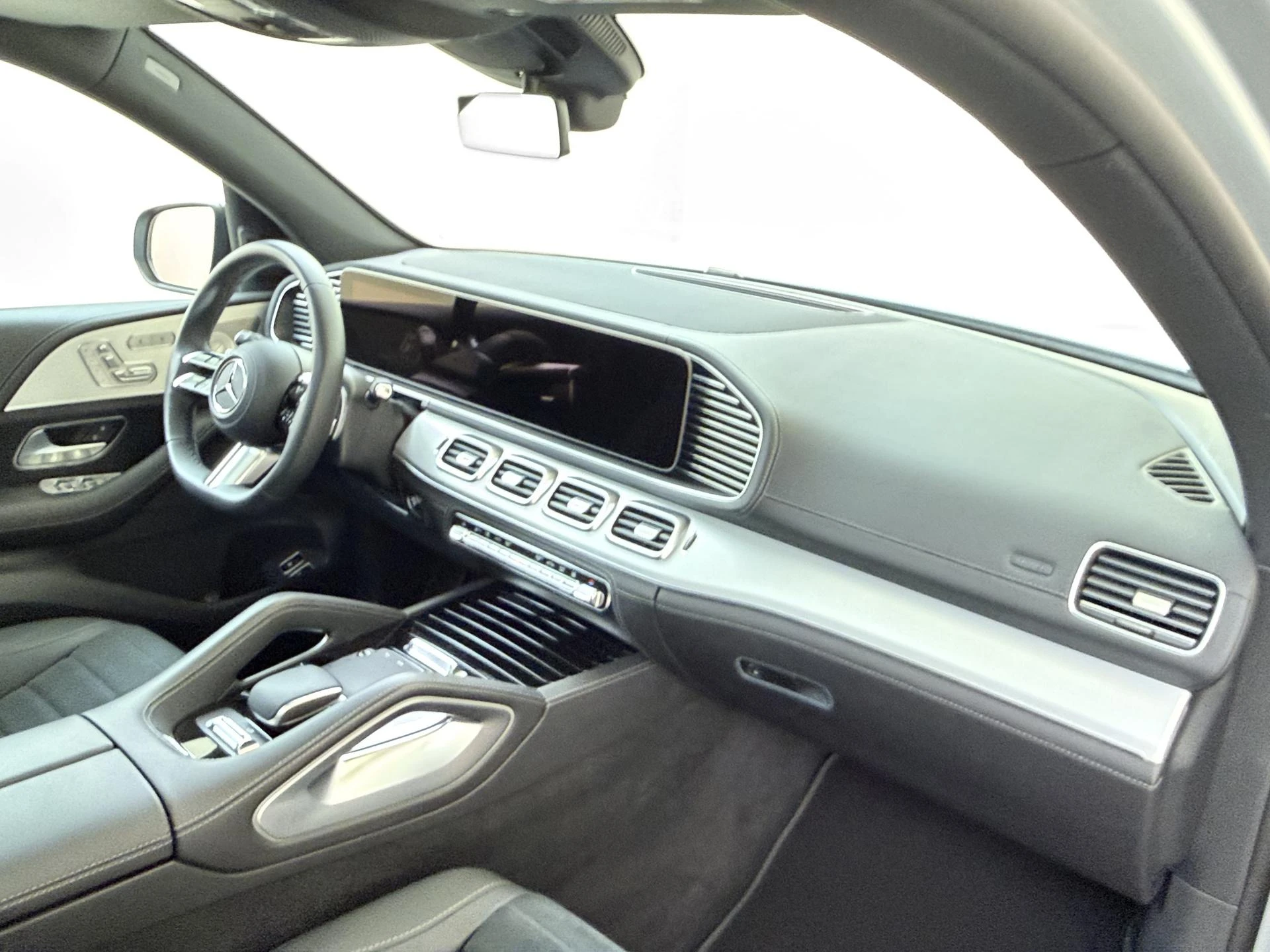 Mercedes-Benz-GLE-image-4