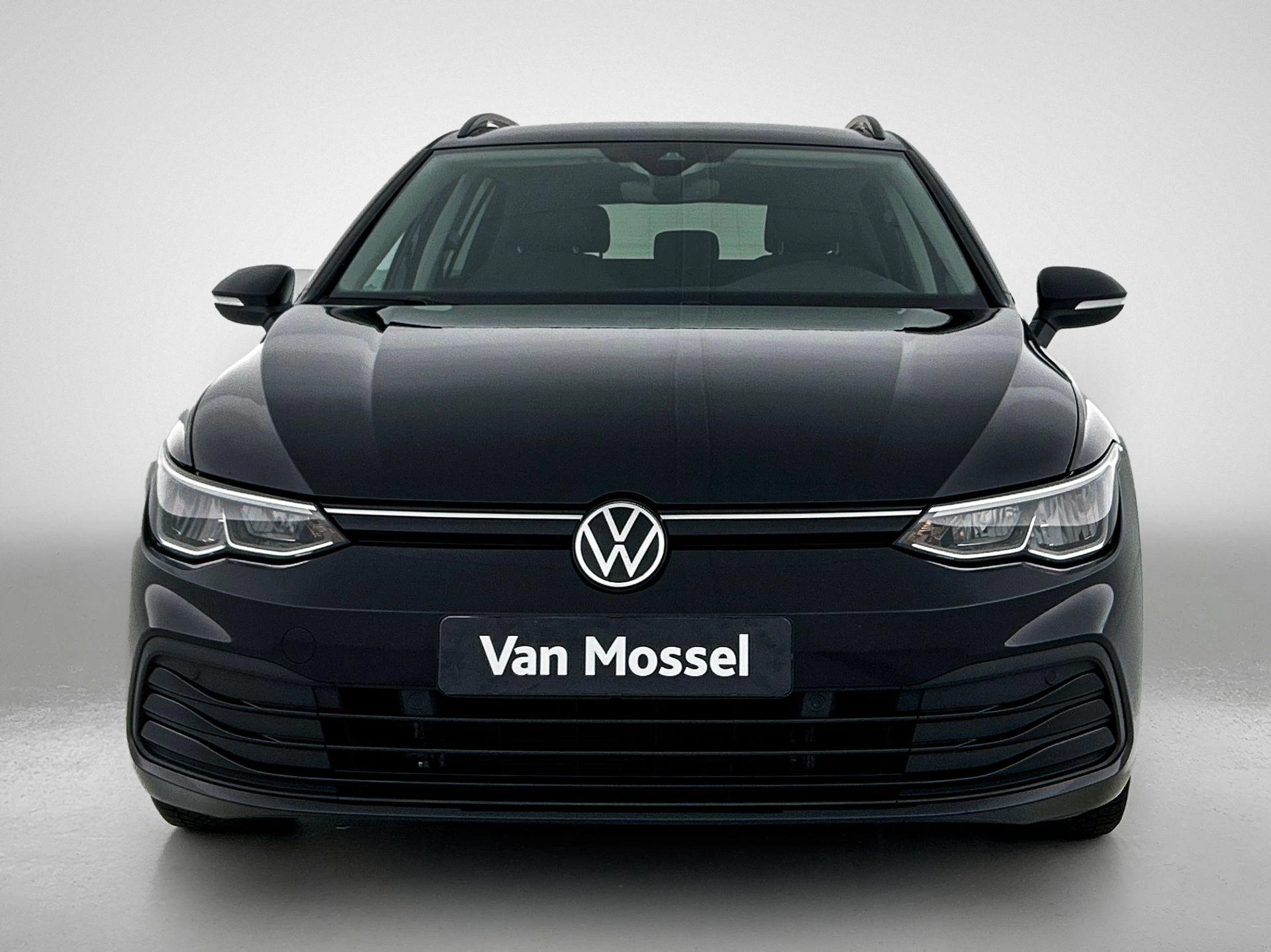 Volkswagen-Golf-image-4