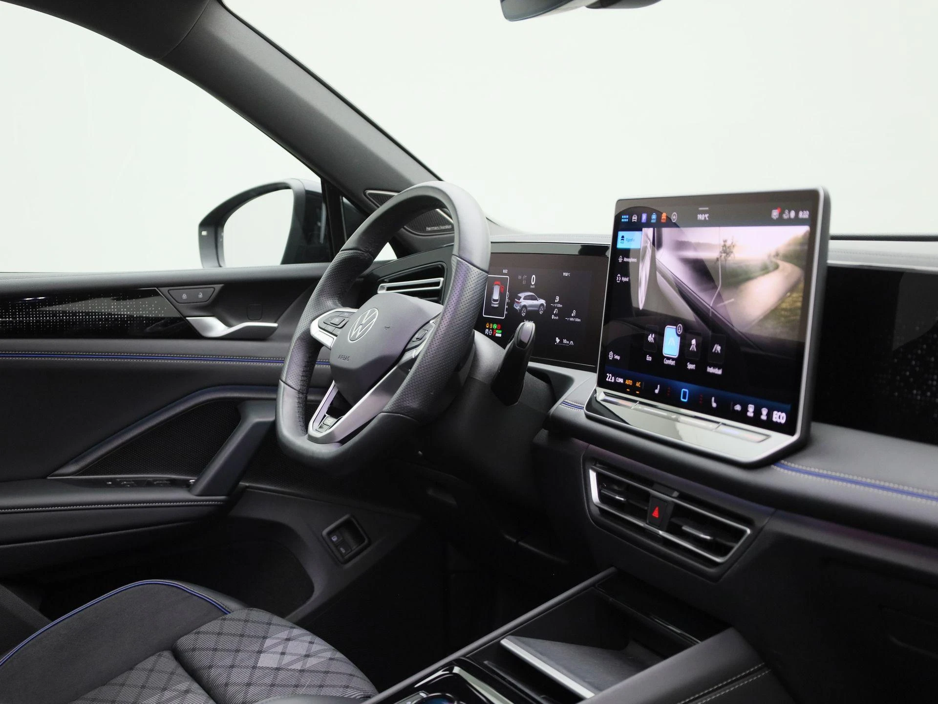 Volkswagen-Tiguan-image-37