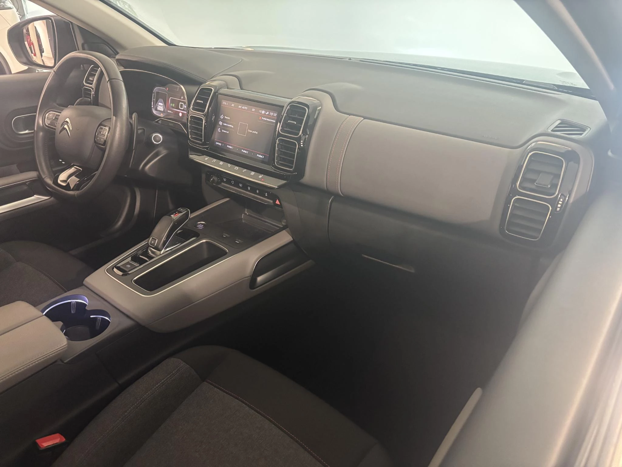Citroën-C5 Aircross-image-16
