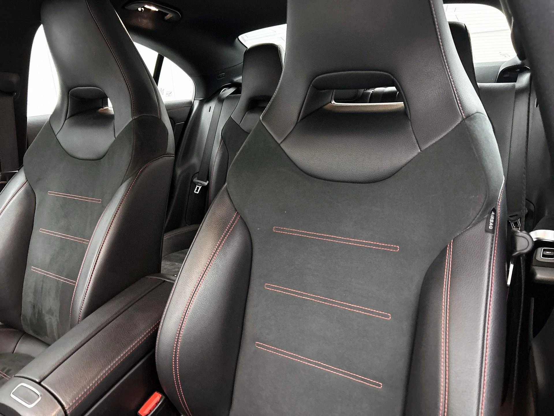 Mercedes-Benz-CLA-image-11