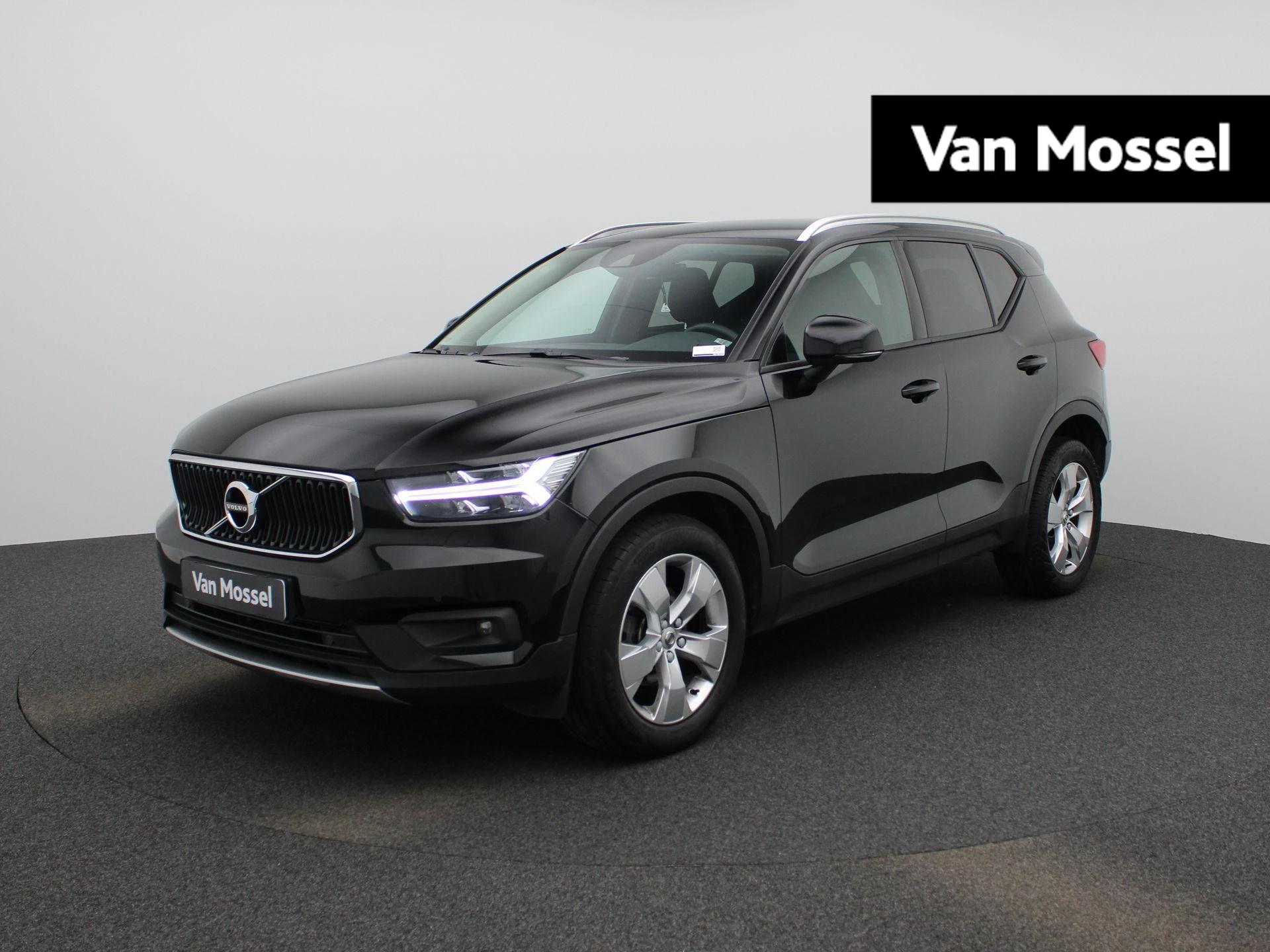 Volvo-XC40-image-0