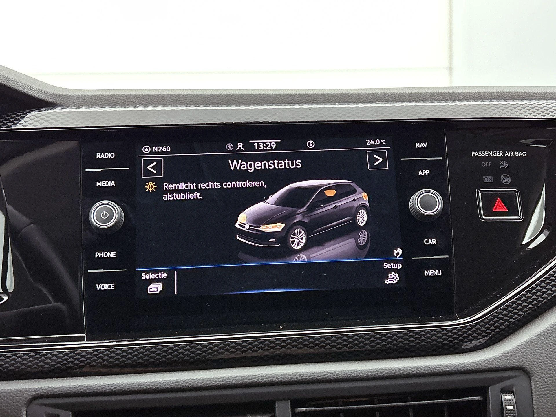 Volkswagen-Polo-image-6