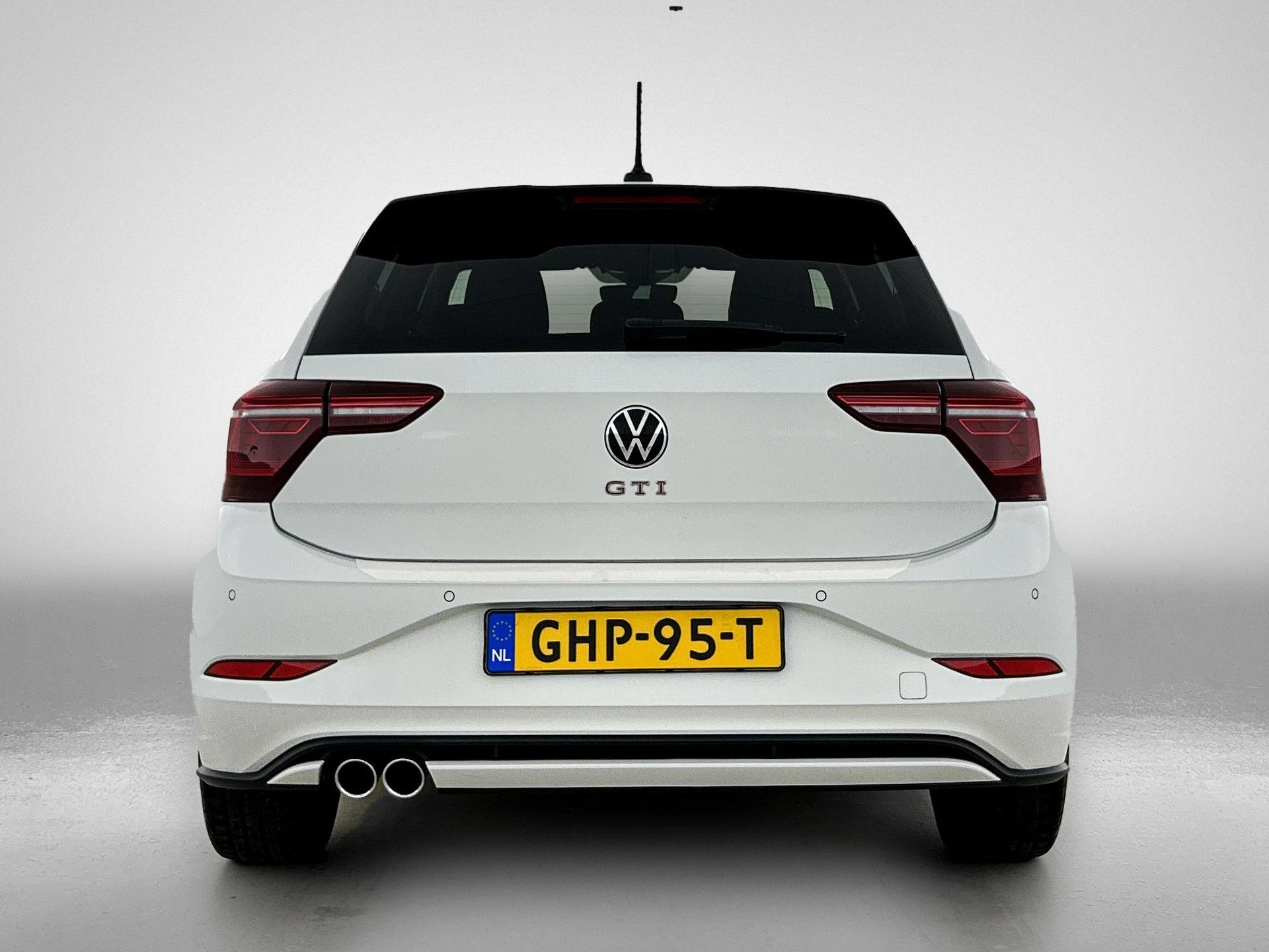 Volkswagen-Polo-image-2