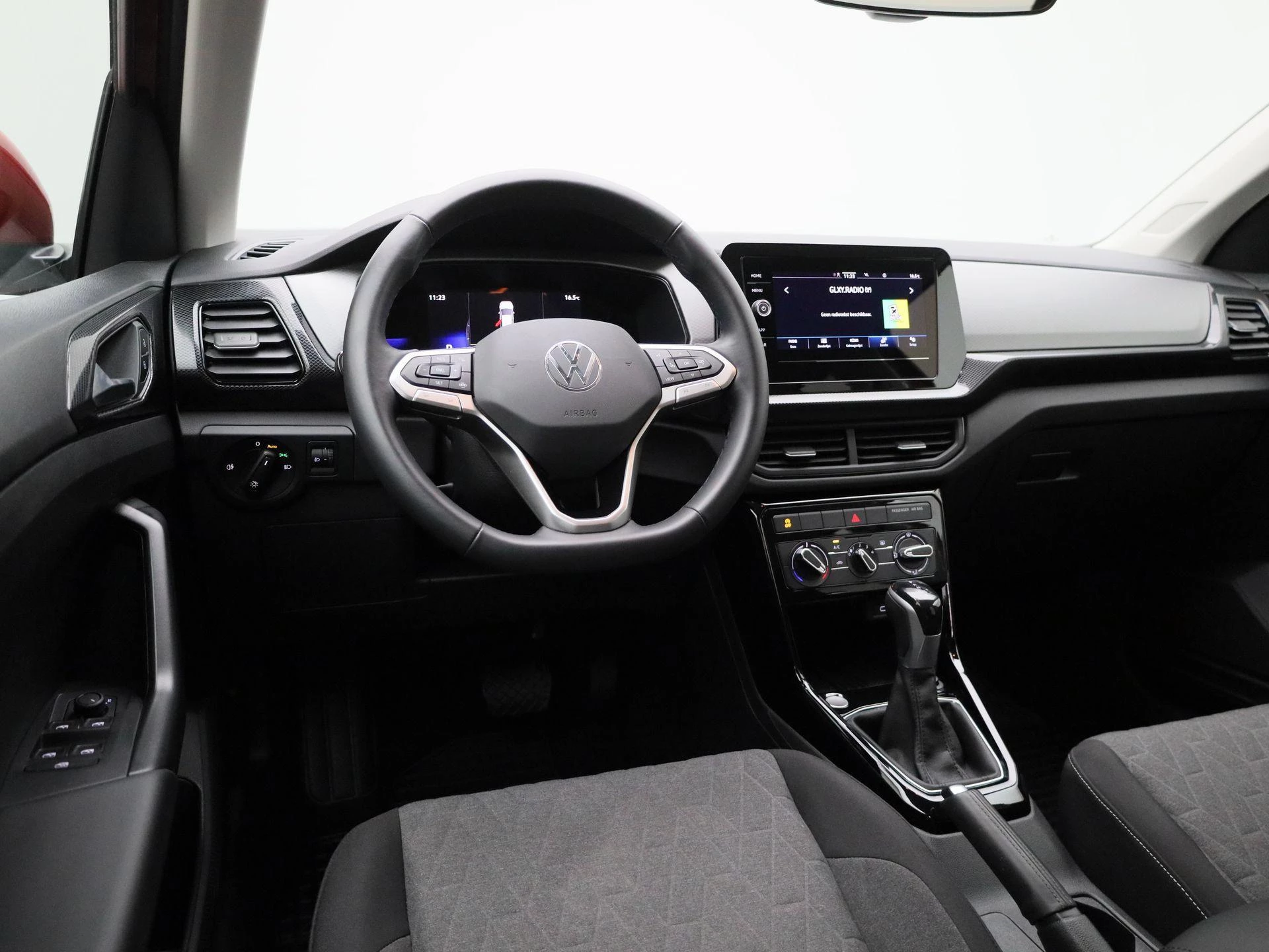 Volkswagen-T-Cross-image-6