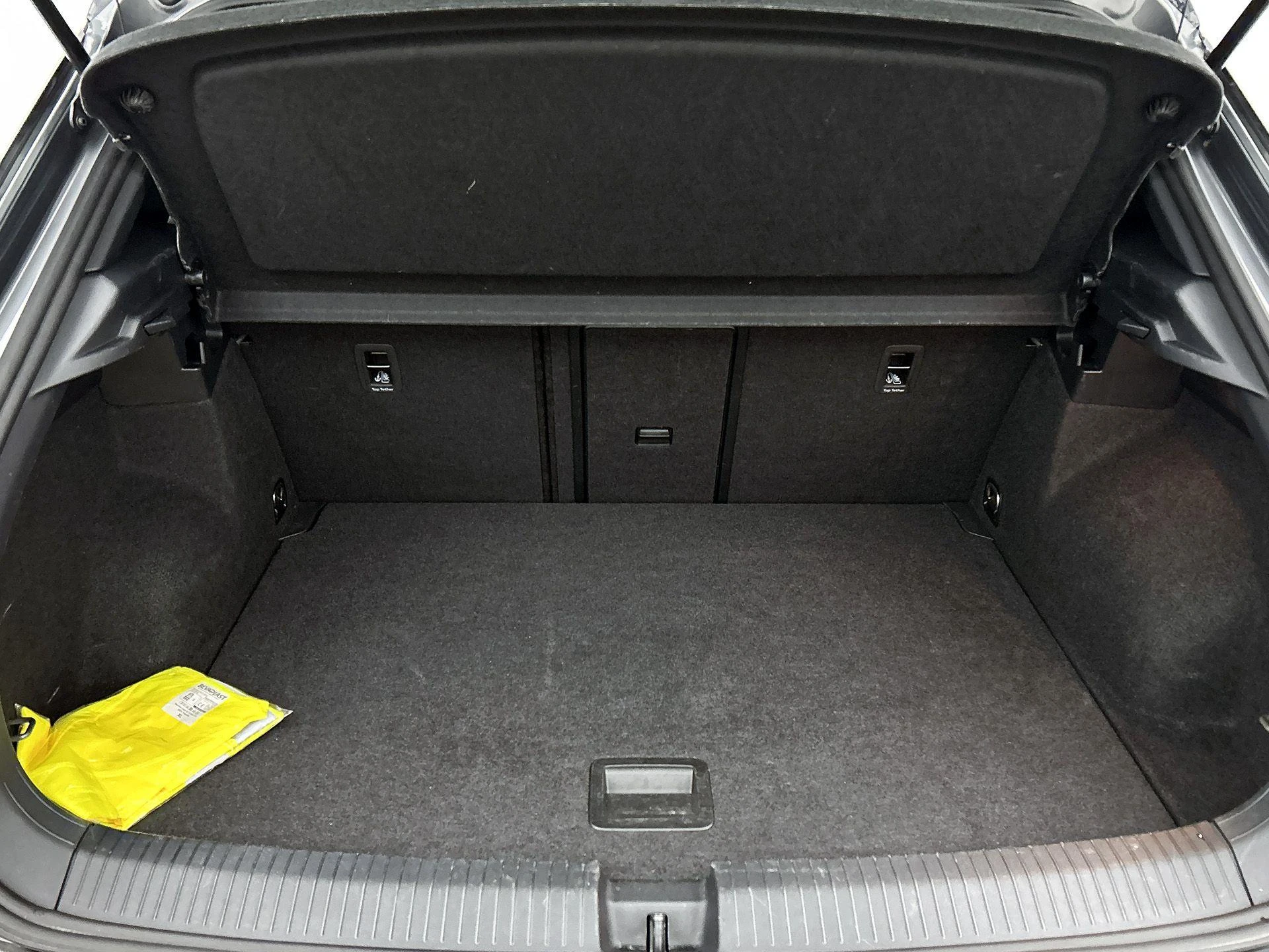 Volkswagen-T-Roc-image-28