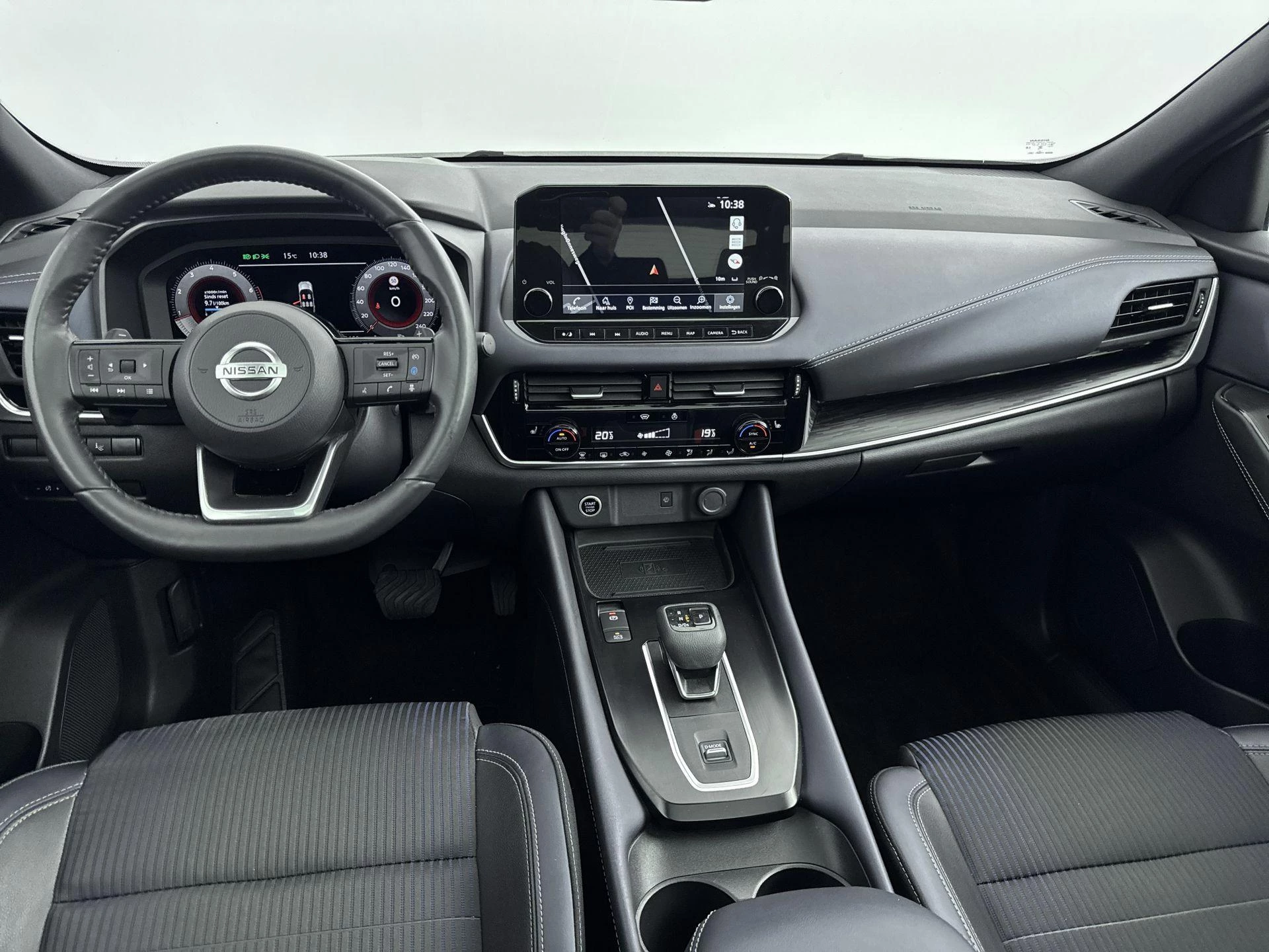 Nissan-QASHQAI-image-19