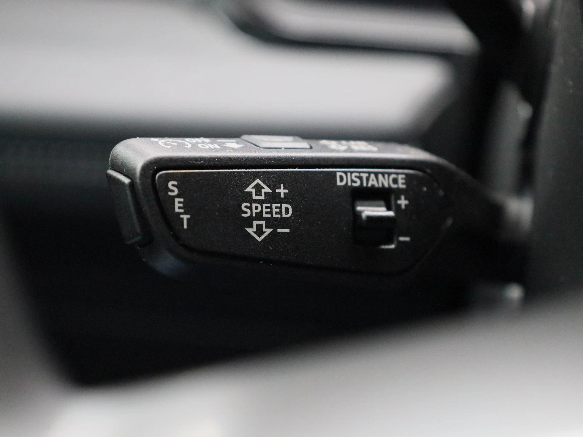 Audi-Q6 e-tron-image-30
