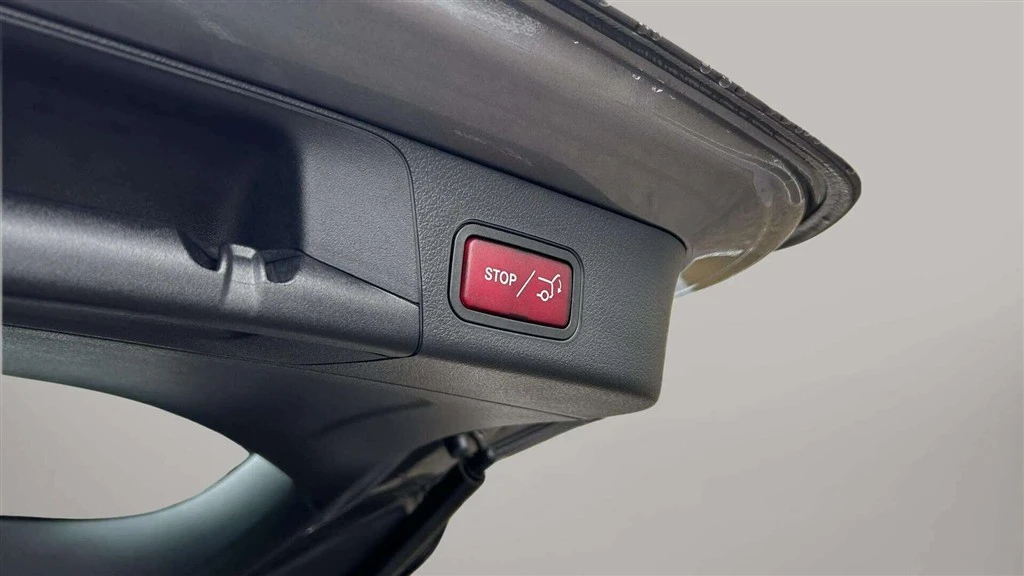 Mercedes-Benz-EQB-image-25